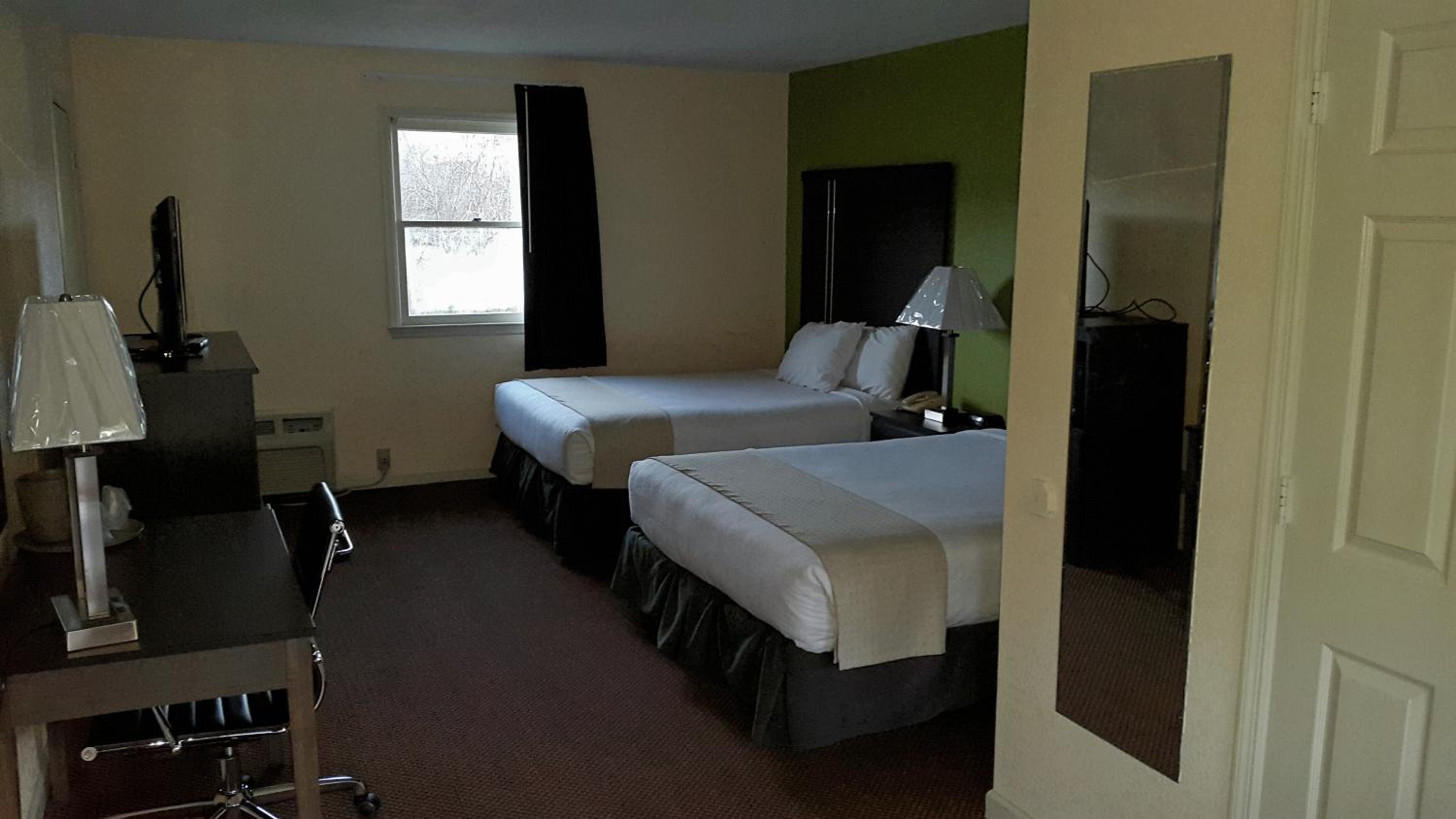 Double Room with Two Double Beds - Photo 1