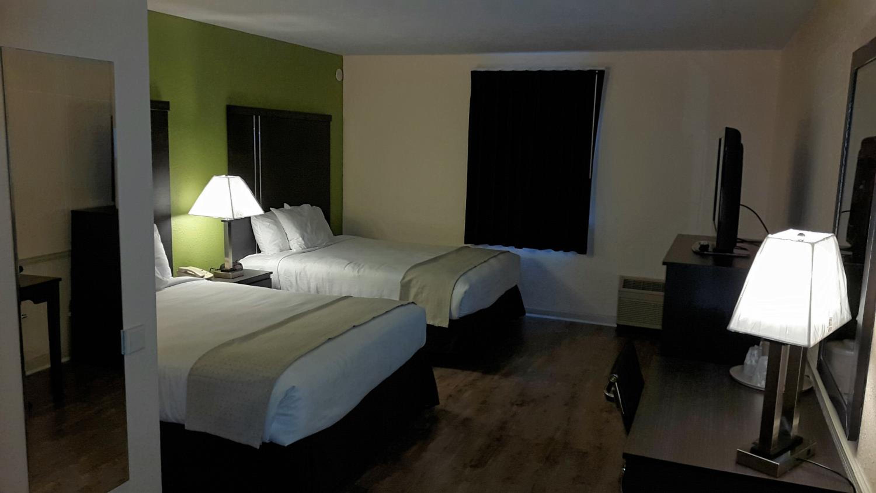 Queen Room with Two Queen Beds - Photo 1