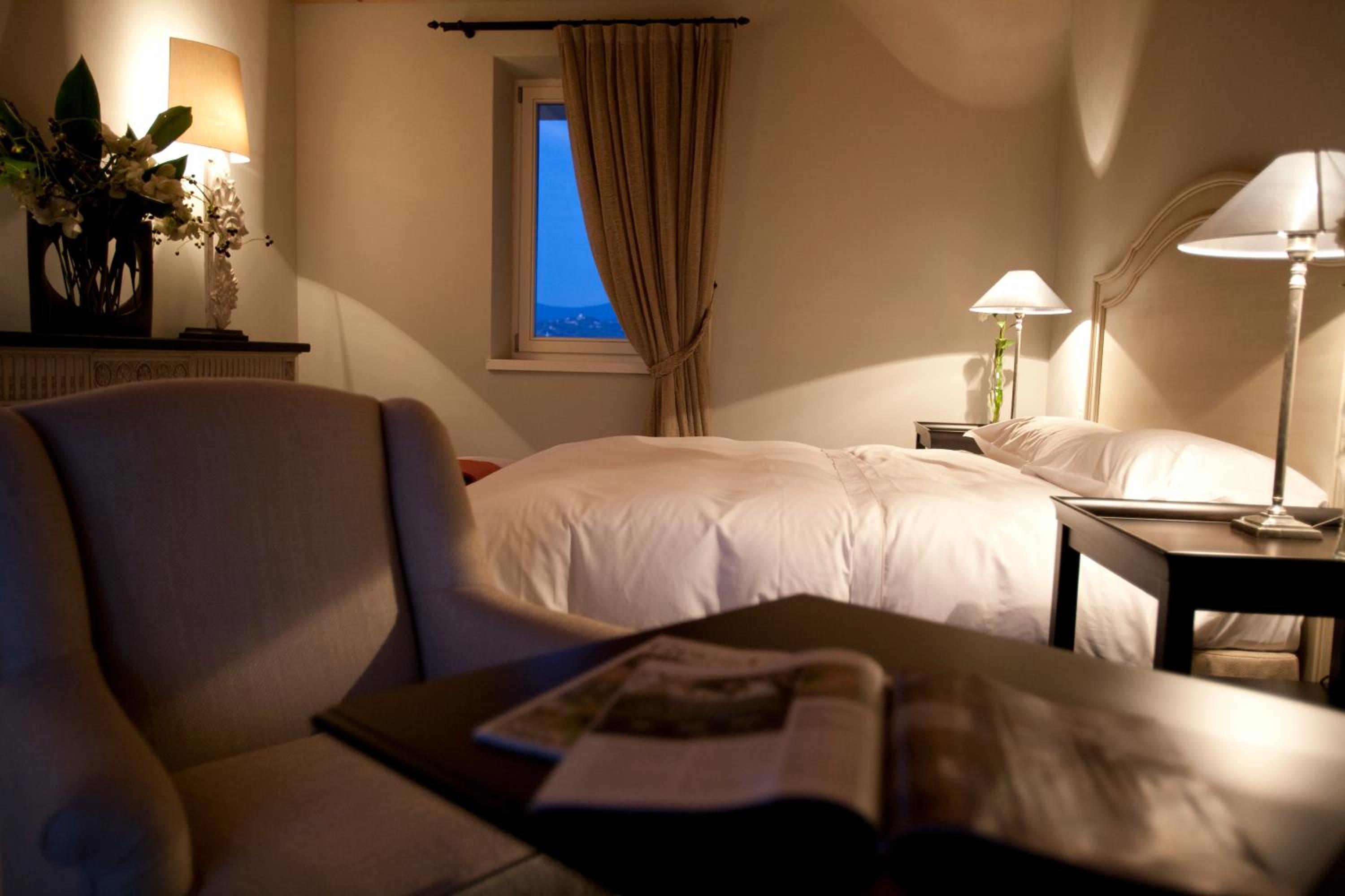 Large Double Room - Photo 7
