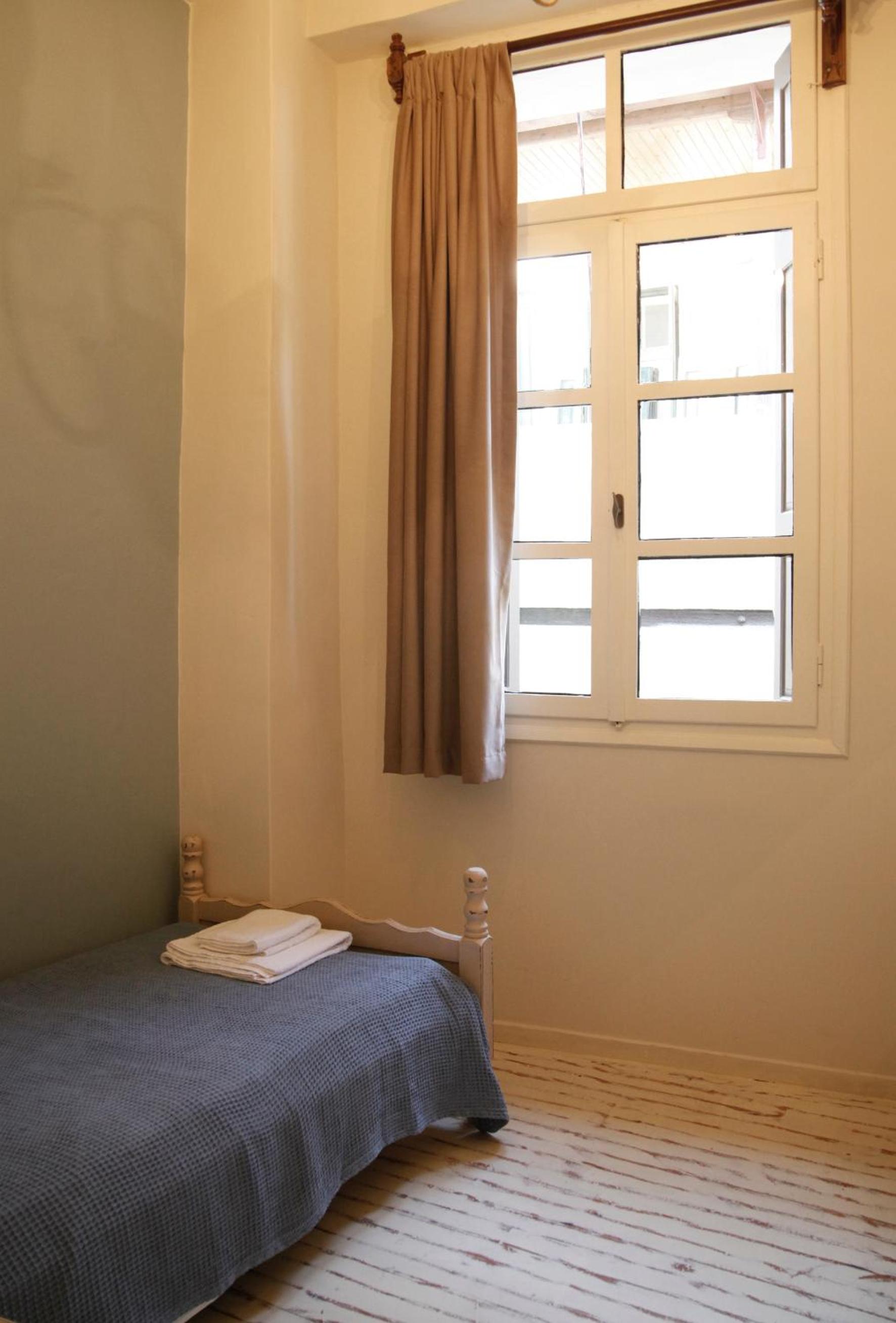 Budget Single Room photo 3