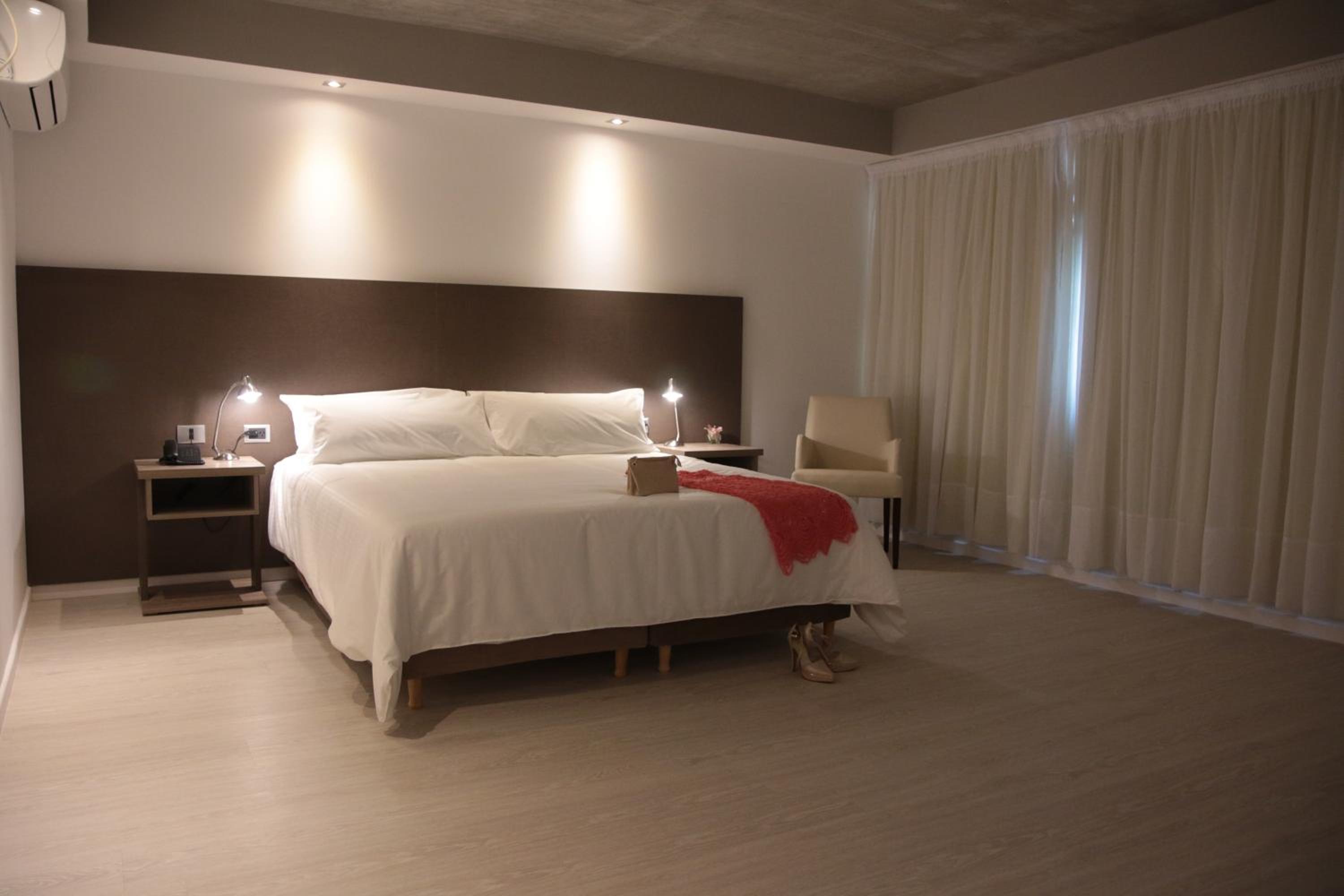 Executive Suite photo 2