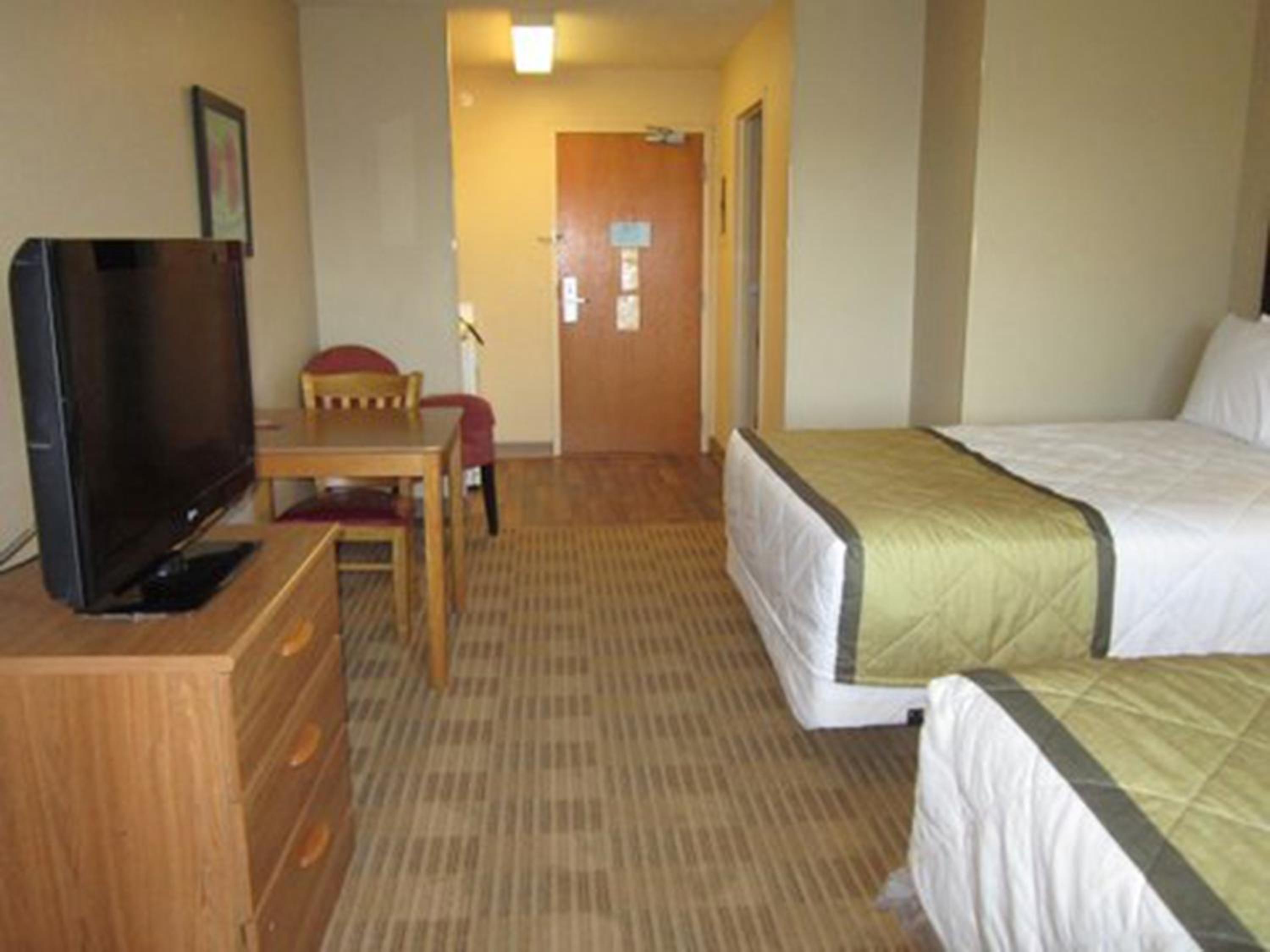 Studio with Two Double Beds - Non-Smoking - Photo 3