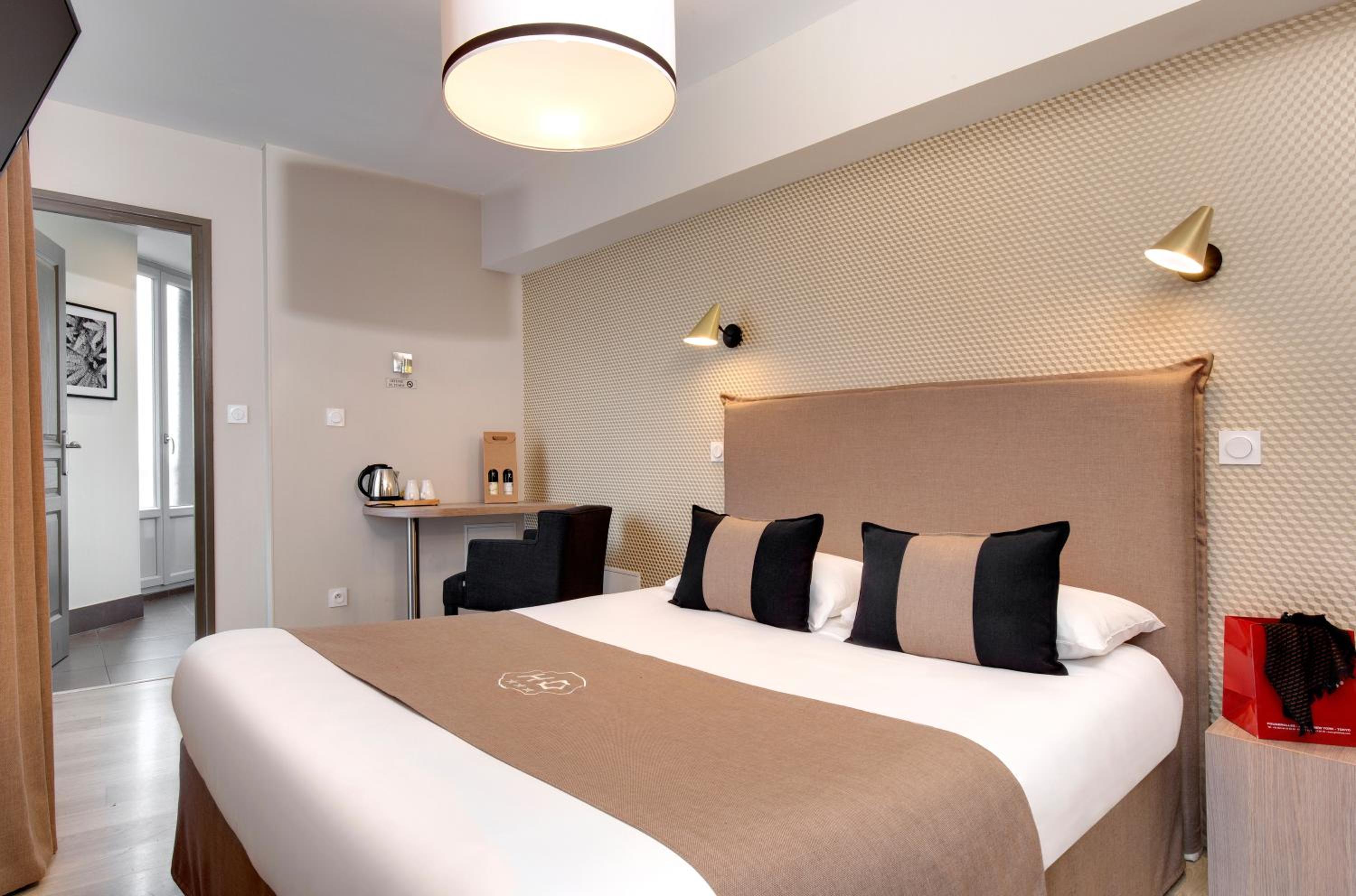 Double Room - Photo 3
