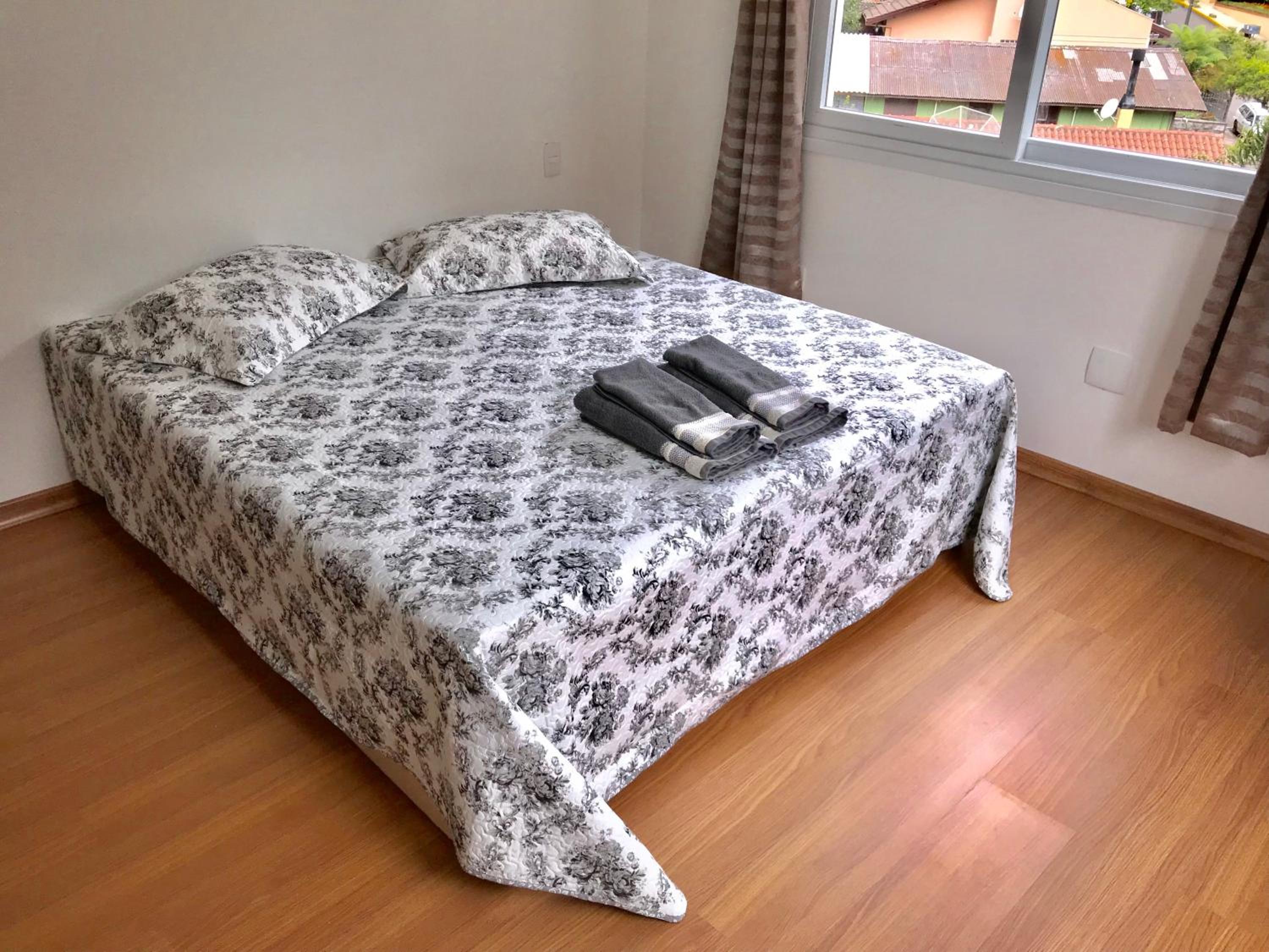 One-Bedroom Apartment photo 3