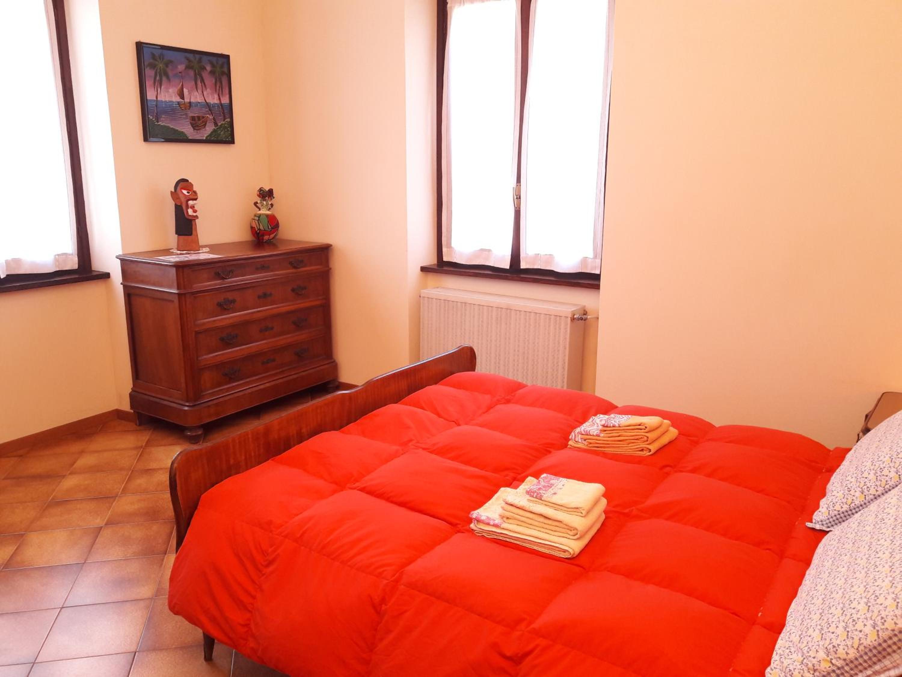 Two-Bedroom Apartment - Photo 25