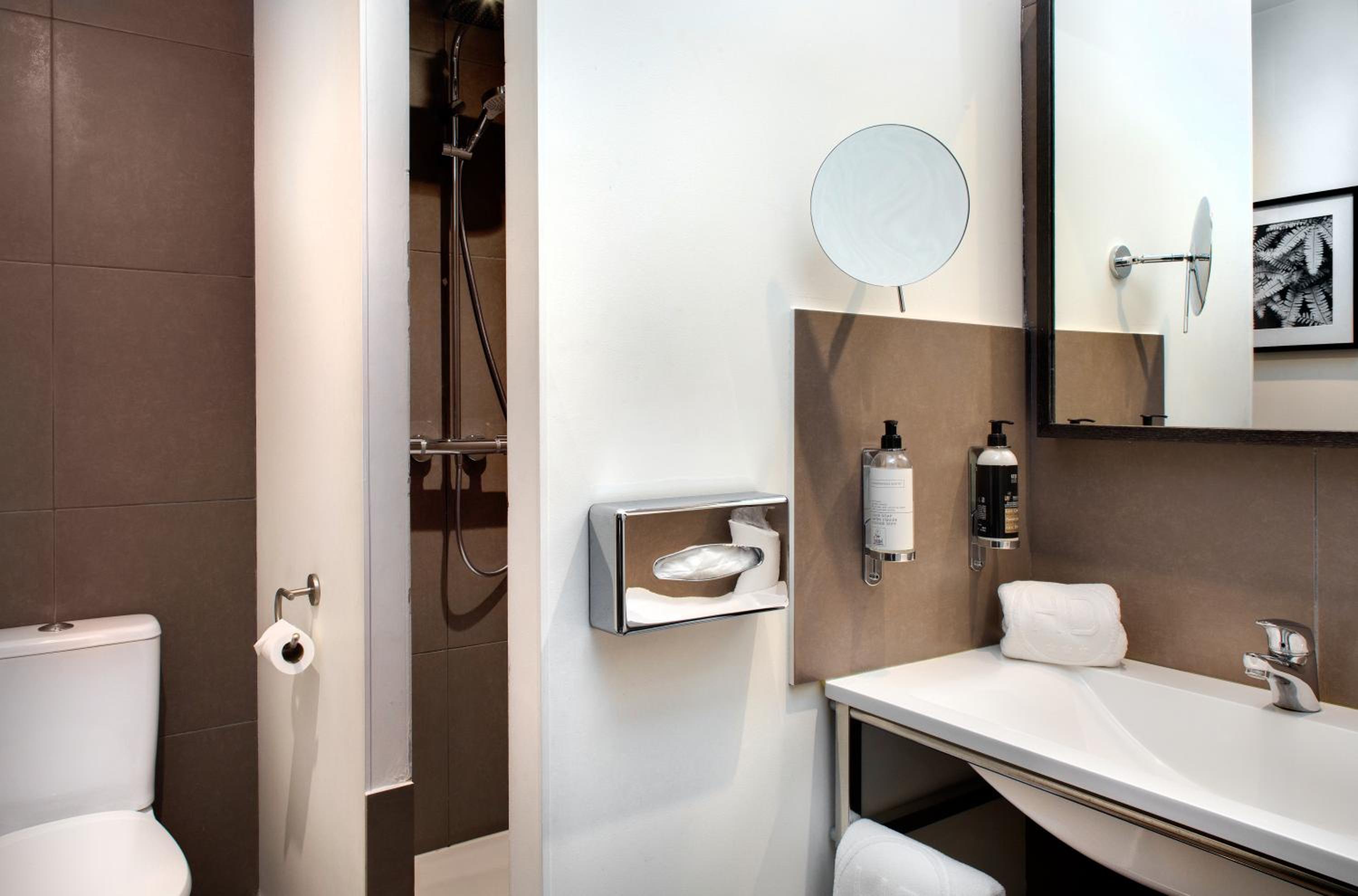 Double Room - Photo 8