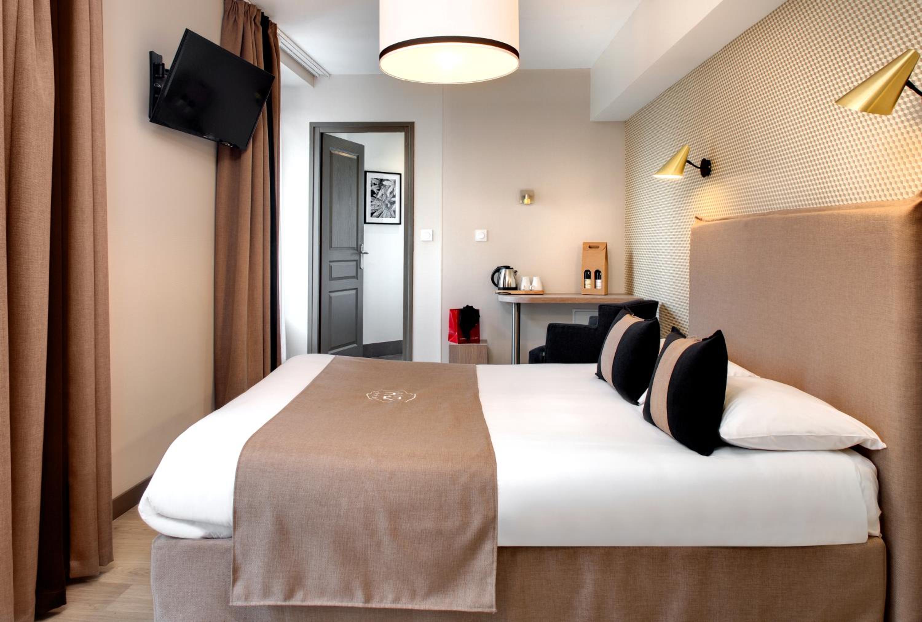Double Room - Photo 2