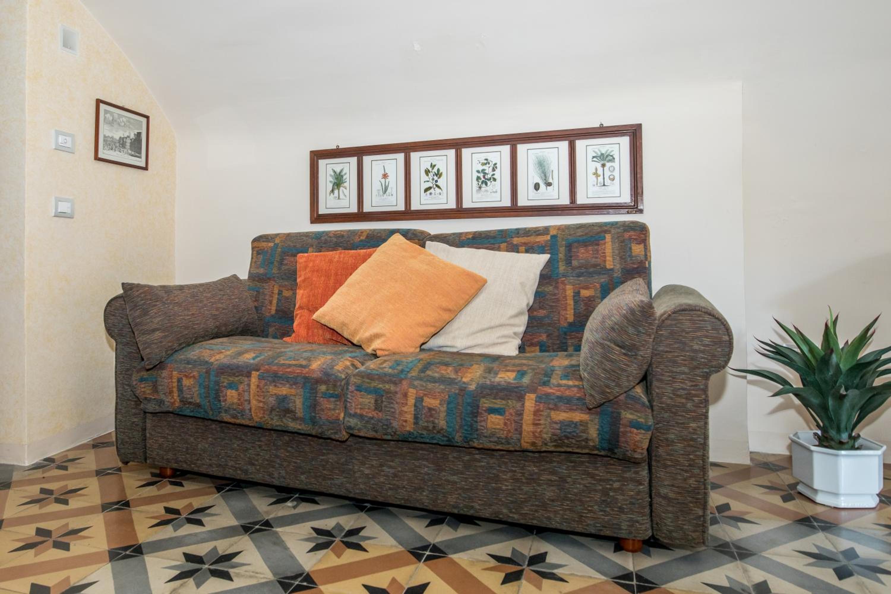 Deluxe Apartment - Photo 2