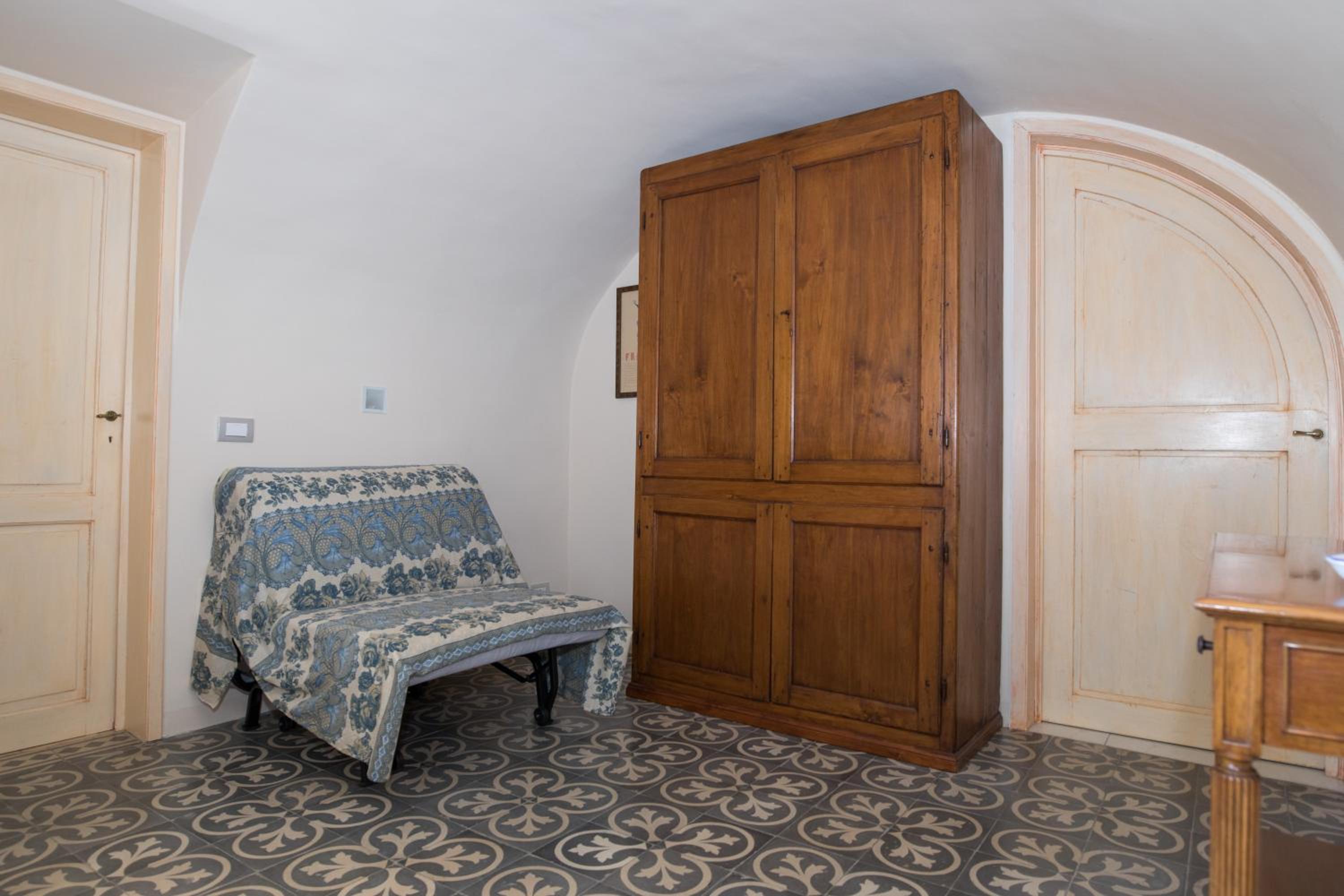 Deluxe Apartment - Photo 9