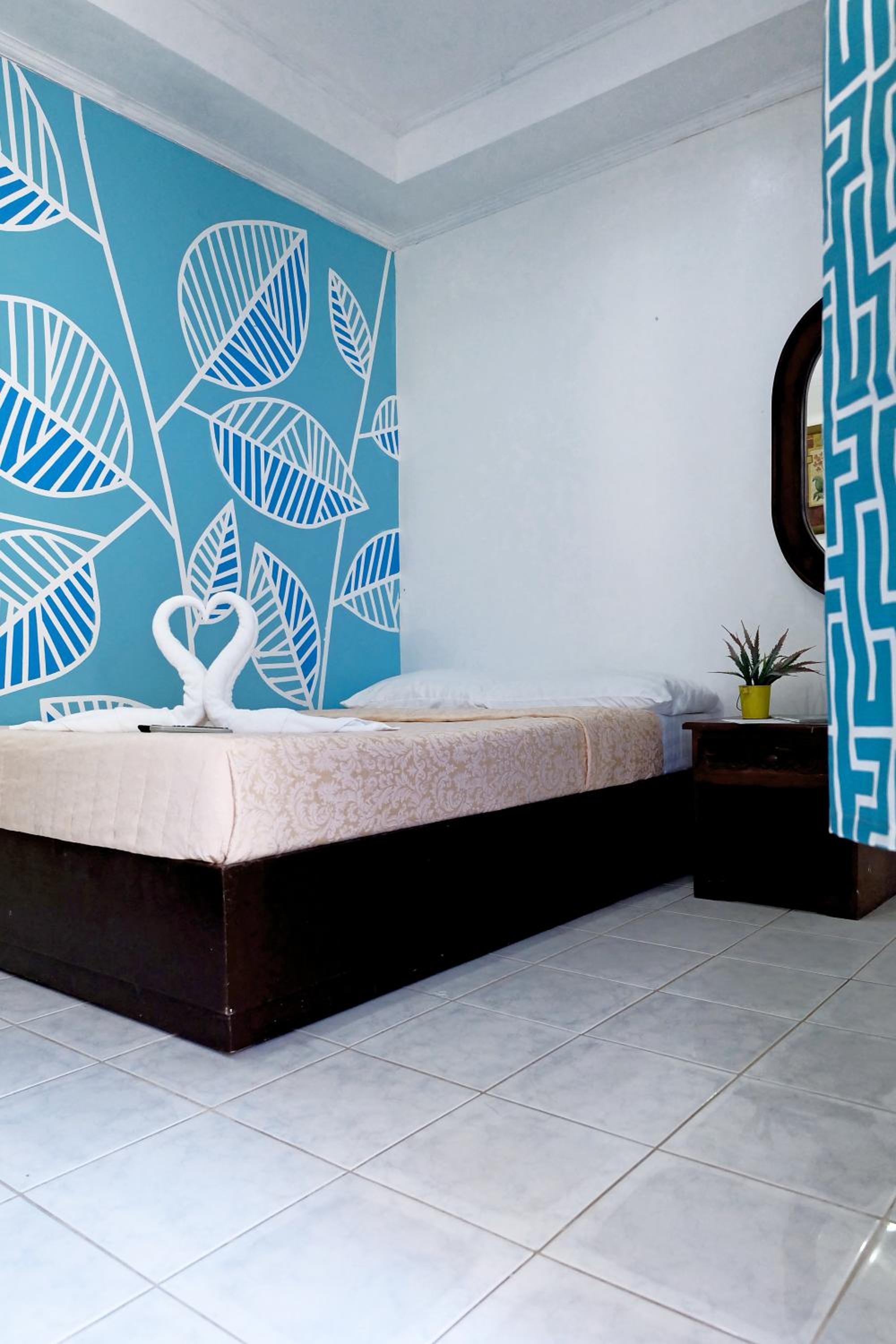 Standard Double Room - Photo 8