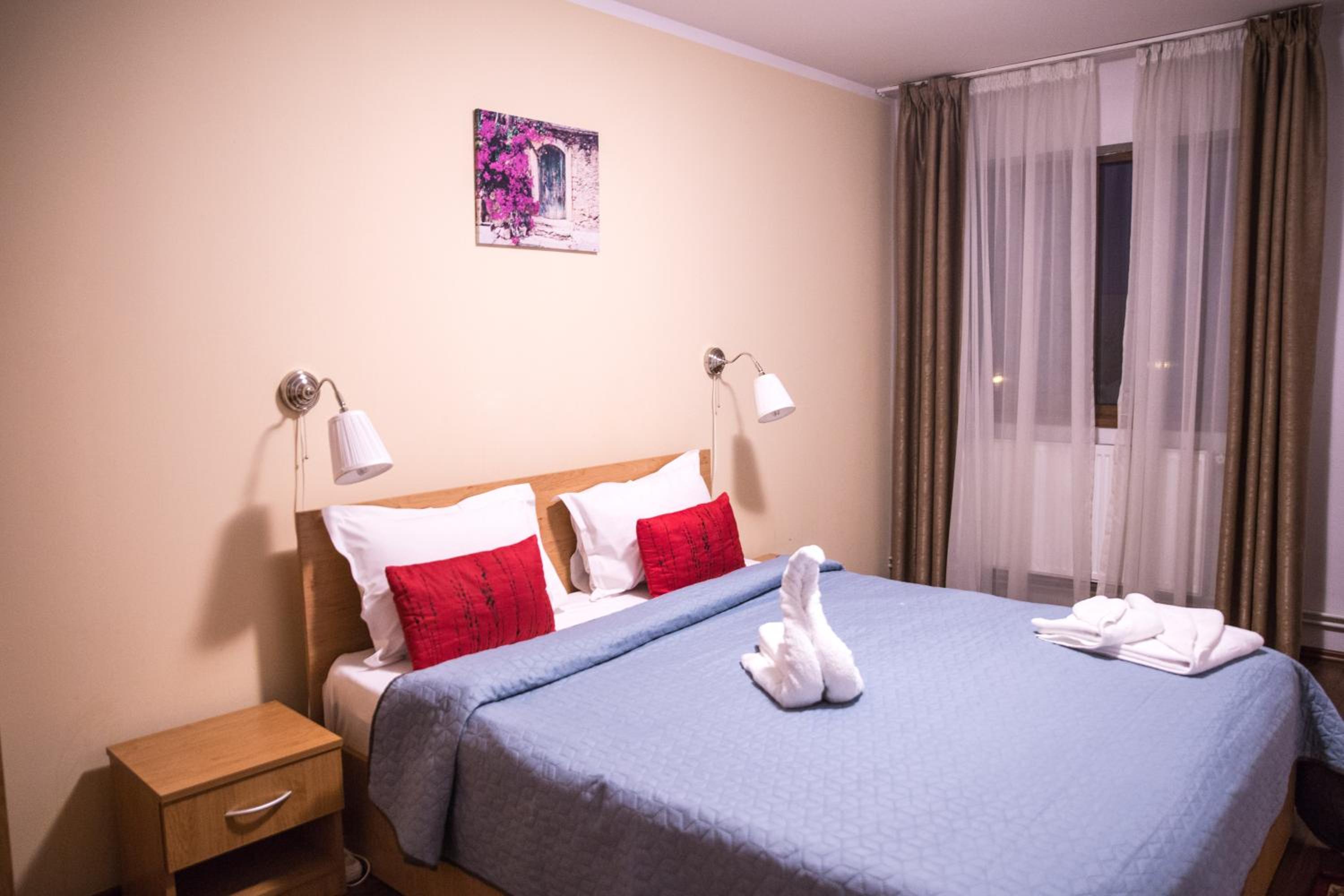 Double Room - Photo 19