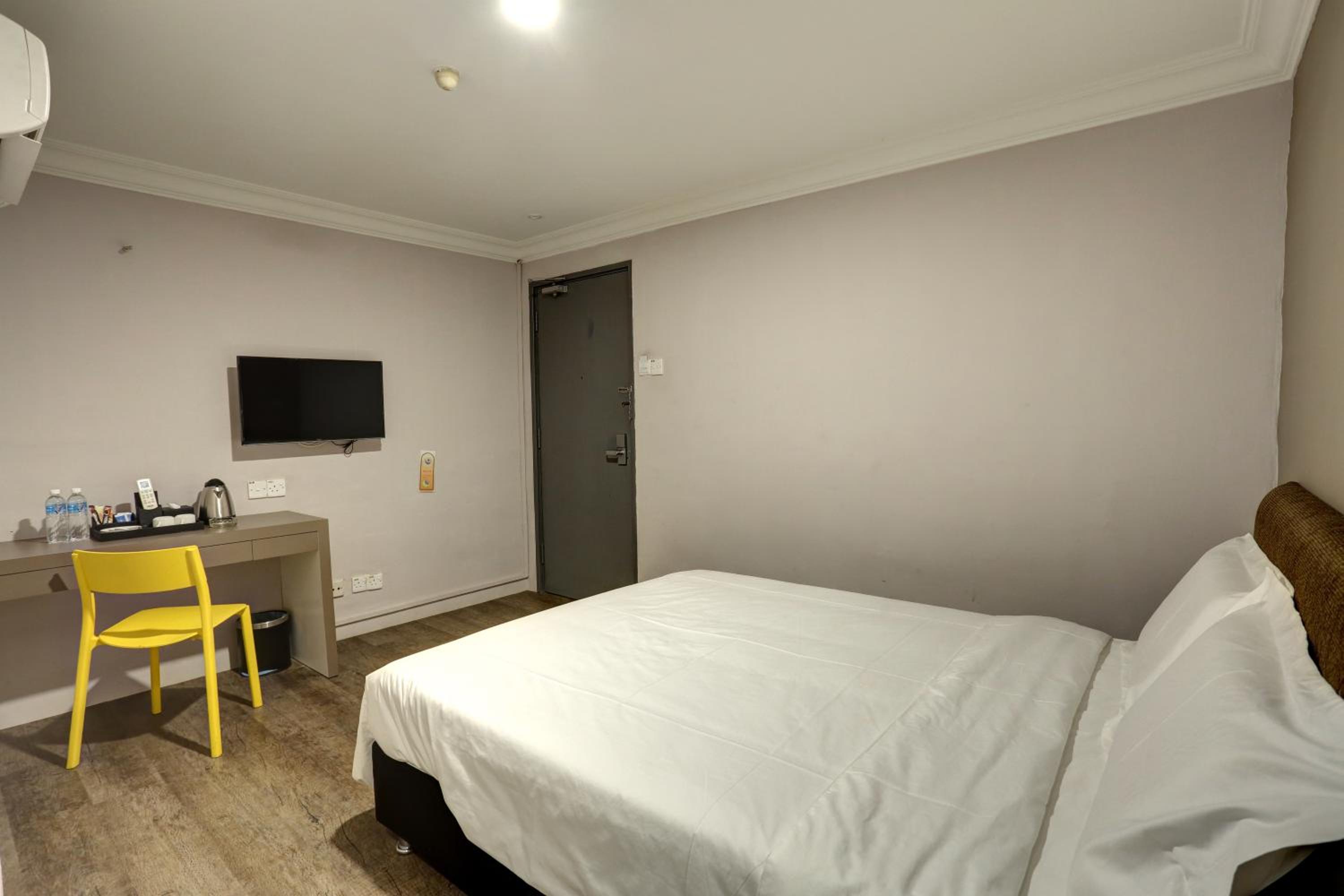 Single Room (Without Window) photo 3