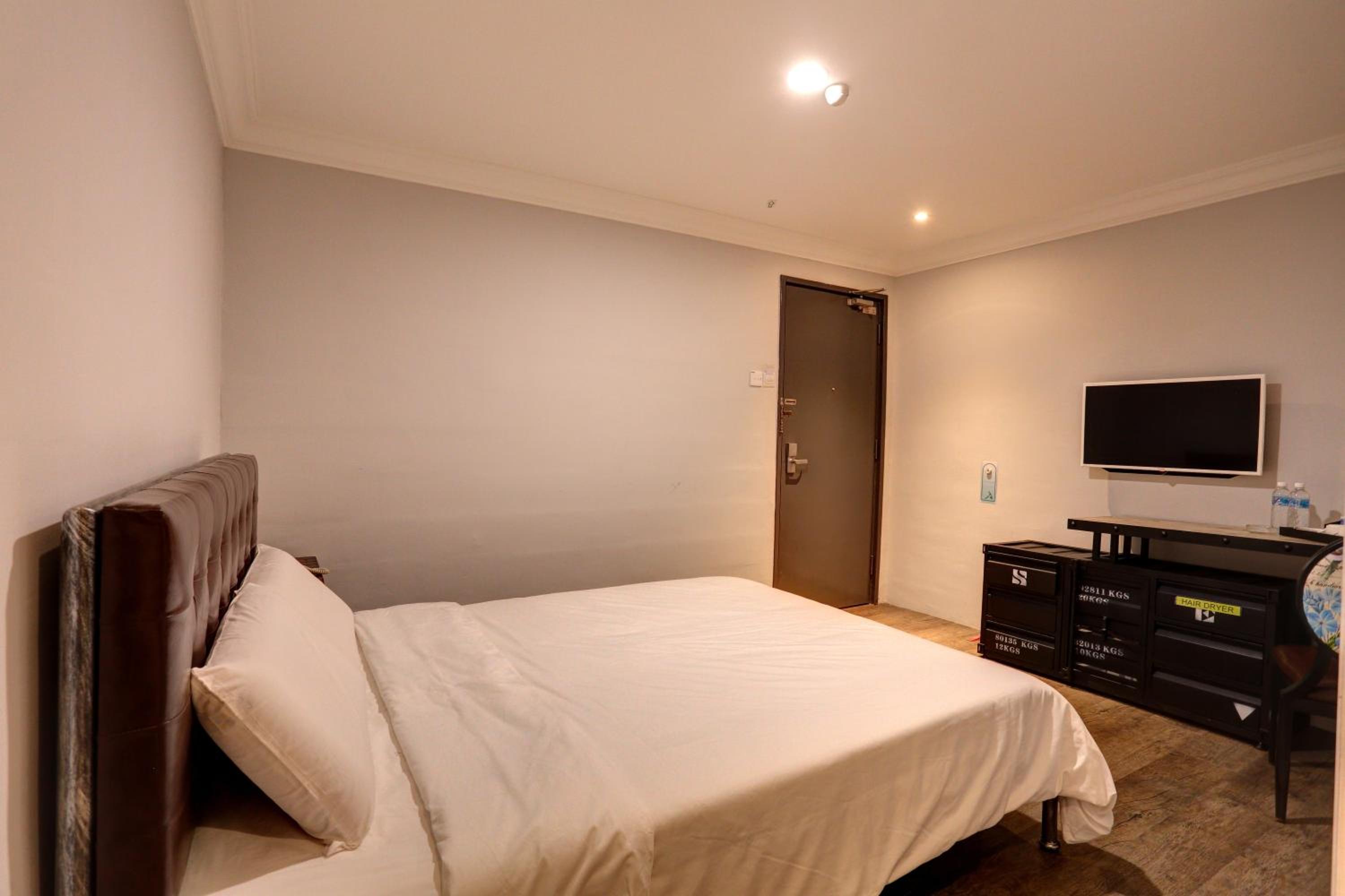 Single Room (Without Window) photo 3