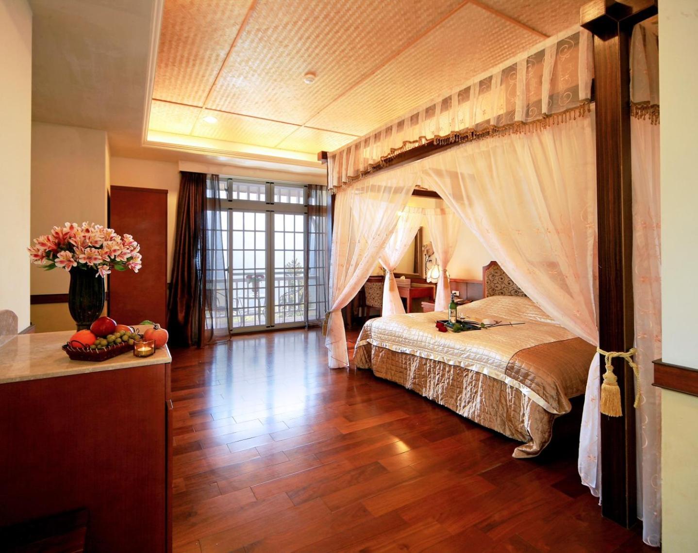 Deluxe Double Room with Bath photo 2