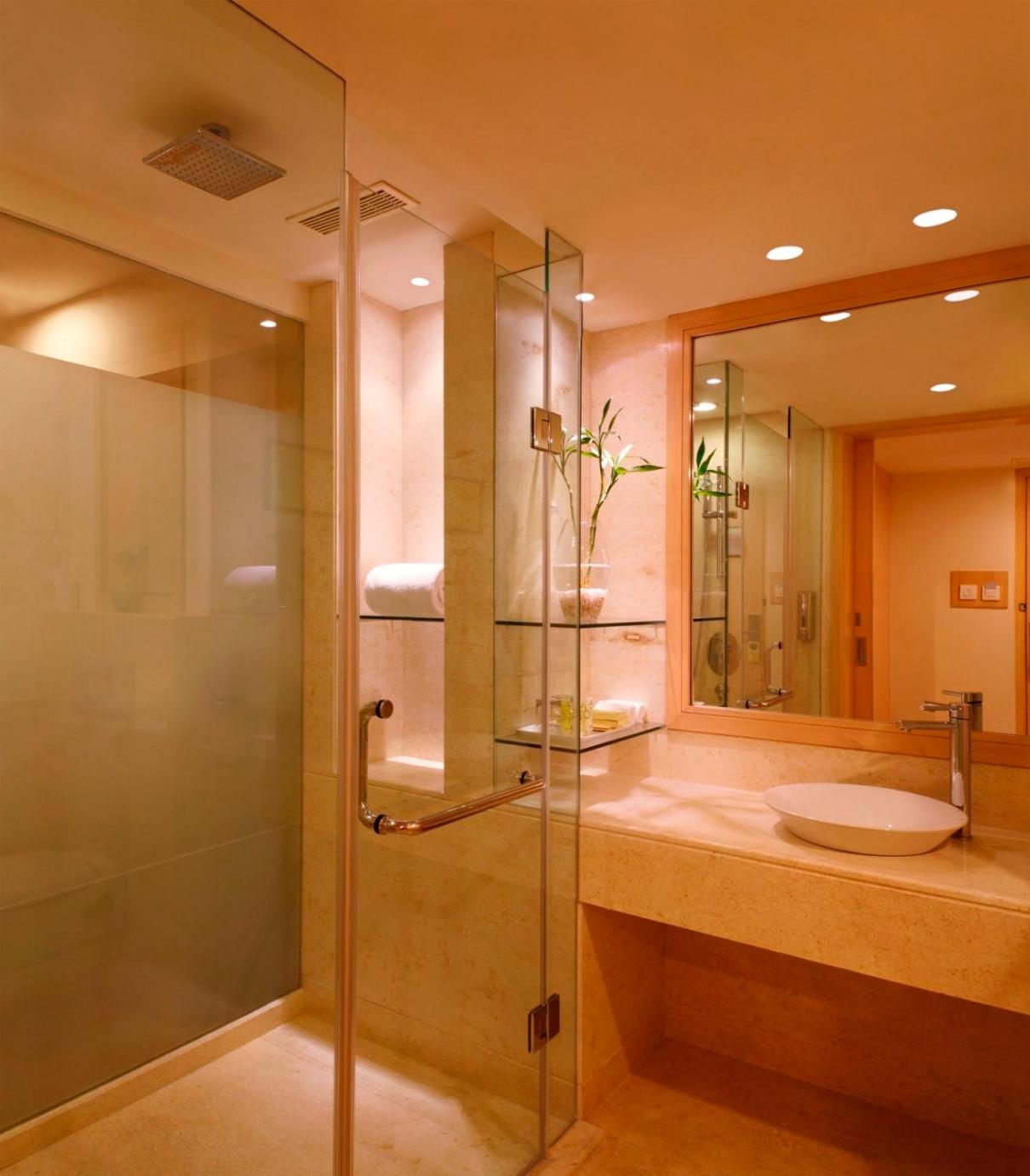 Executive Suite. (Complimentary Welcome Drink on arrival,Early Check-In upto 2 hours (subject to availability)) photo 2
