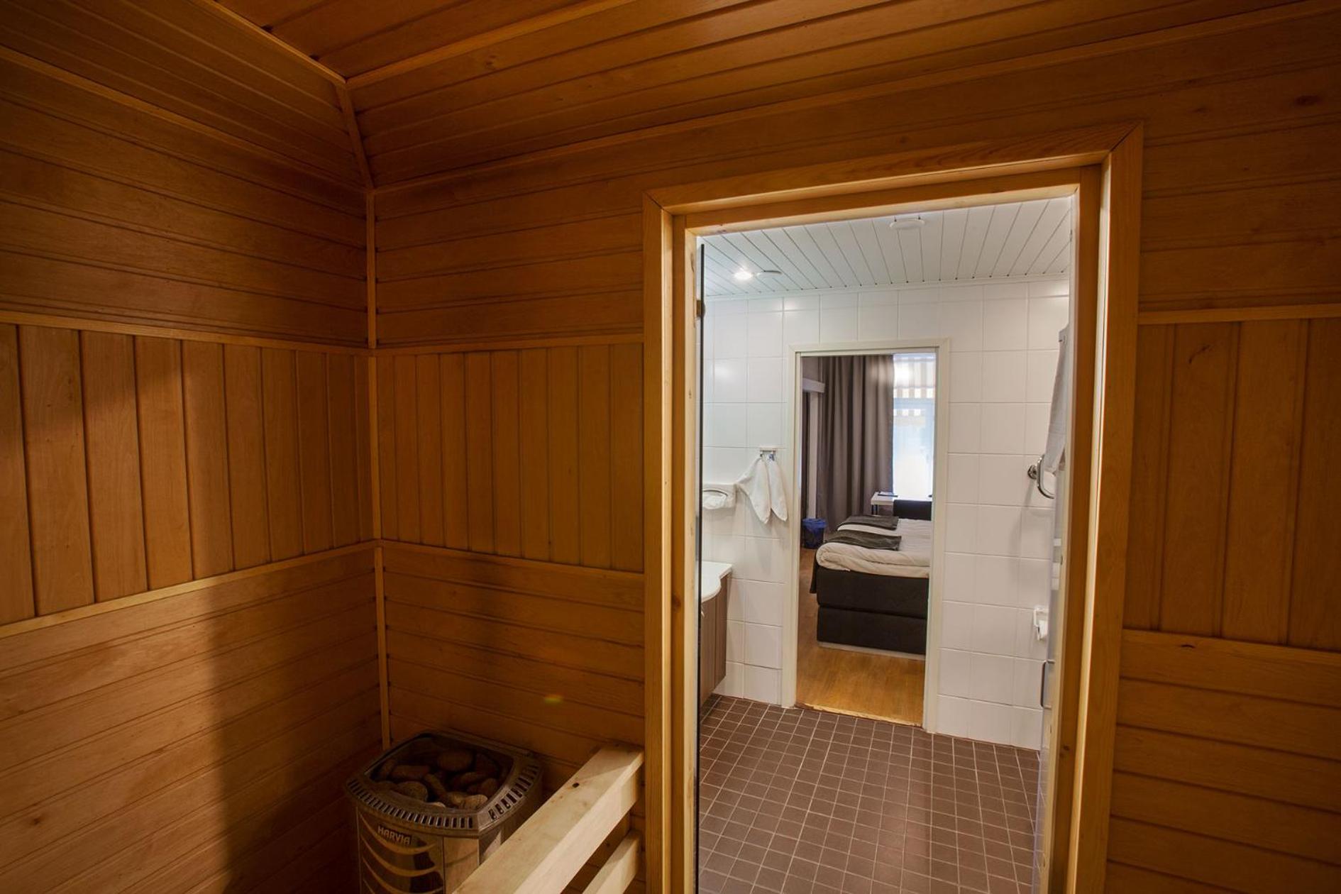 Suite with Sauna photo 2