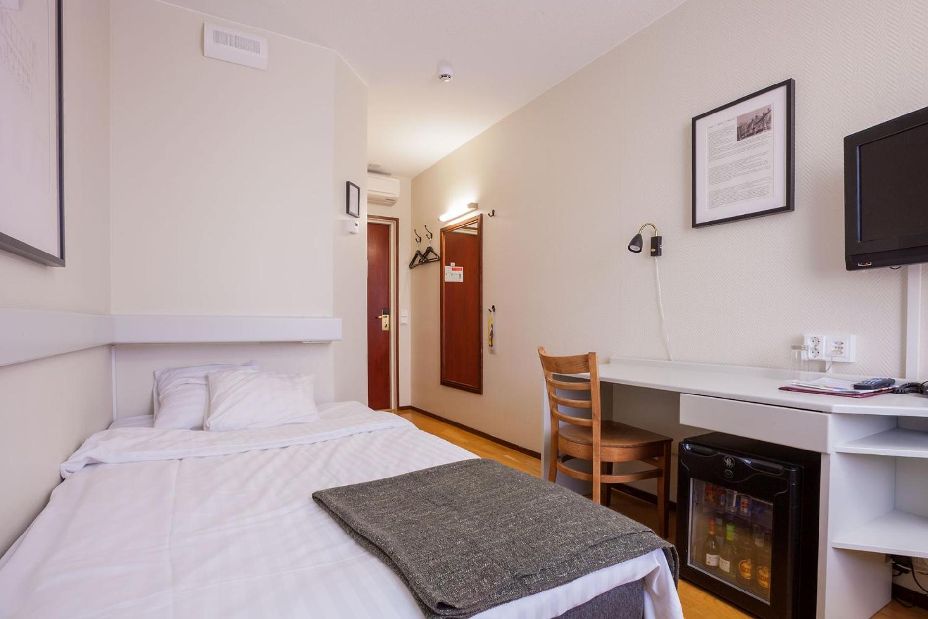 Single Room photo 2