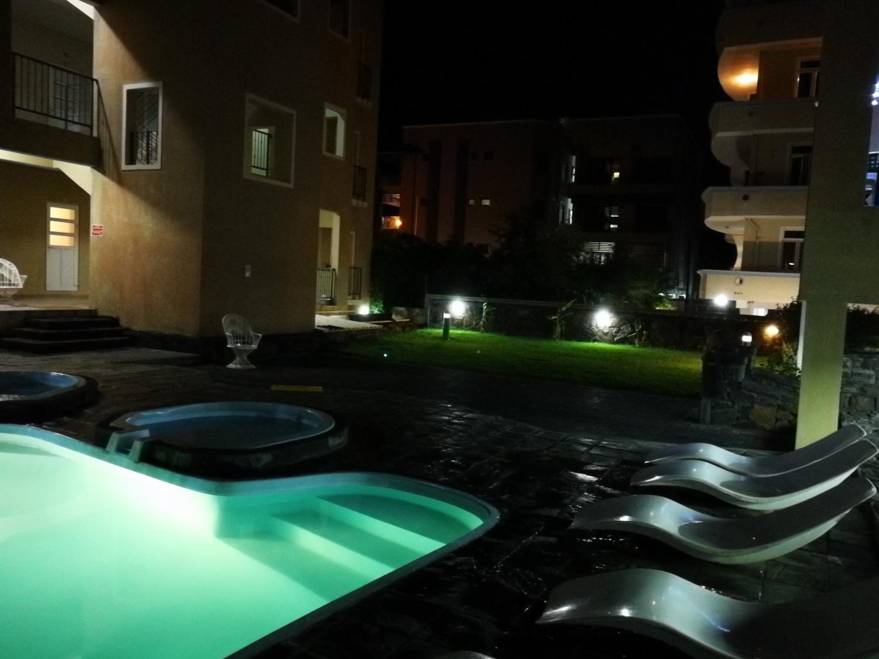 Apartment - Photo 2