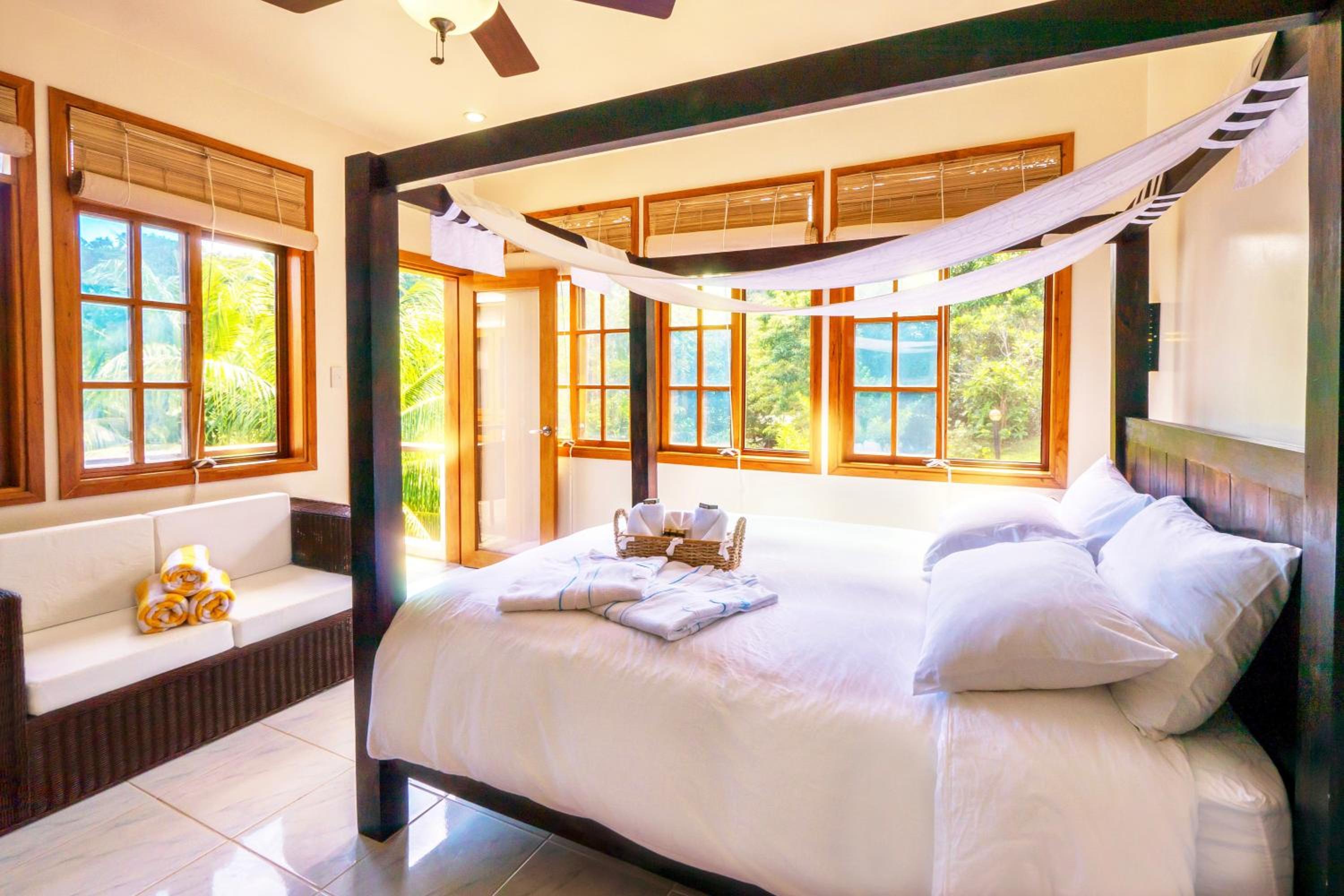 Deluxe Double Room with Garden View photo 3