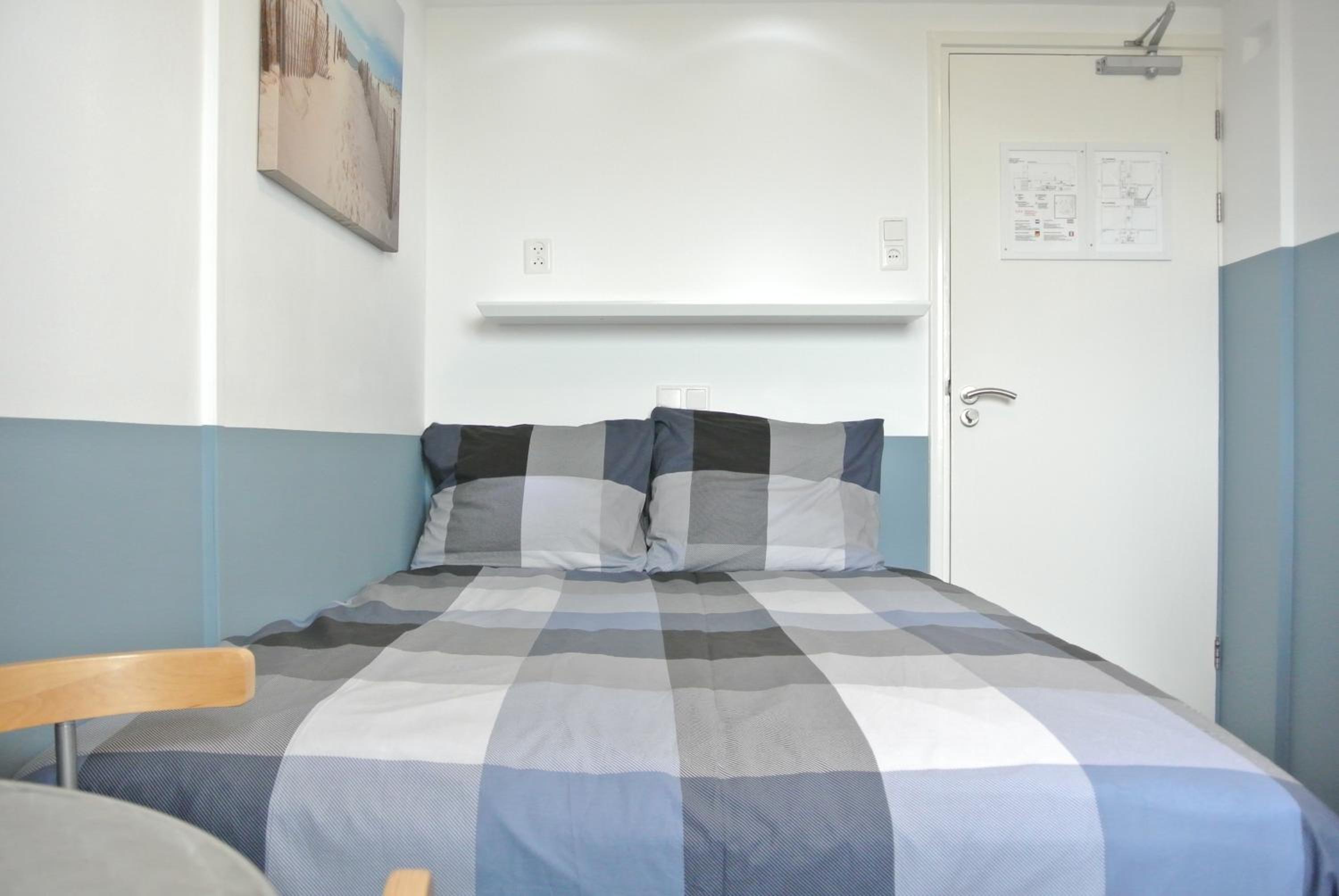 Single Room with Shared Bathroom photo 1