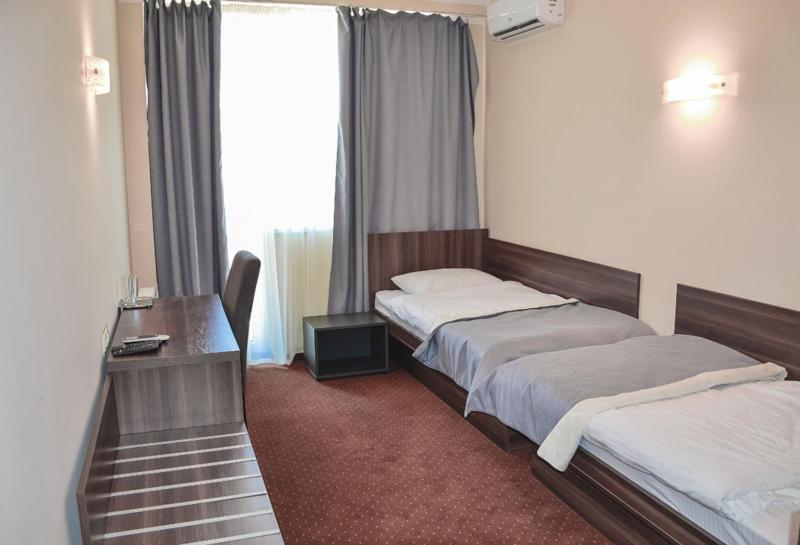 Twin Room with Balcony photo 3