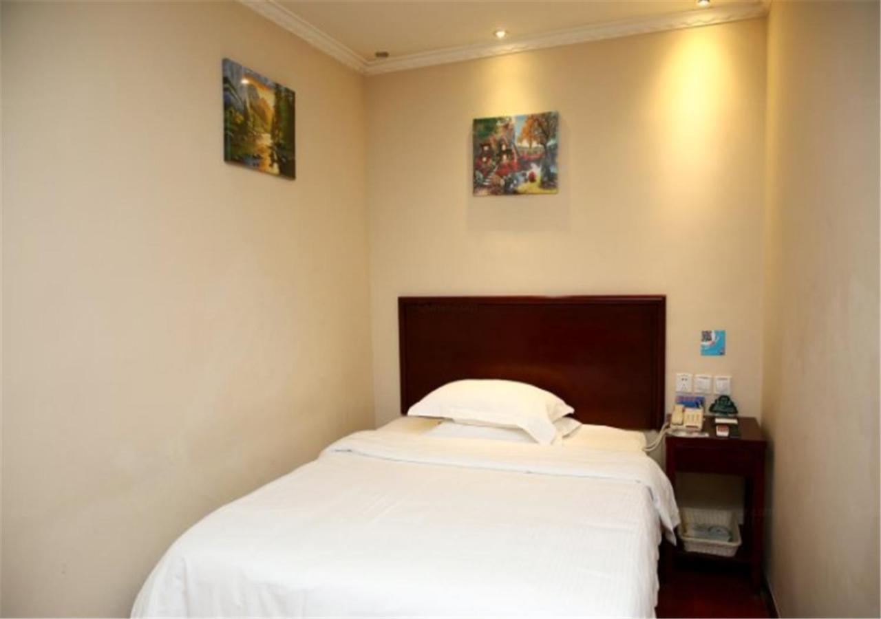 Mainland Chinese Citizens - Queen Room - Photo 4