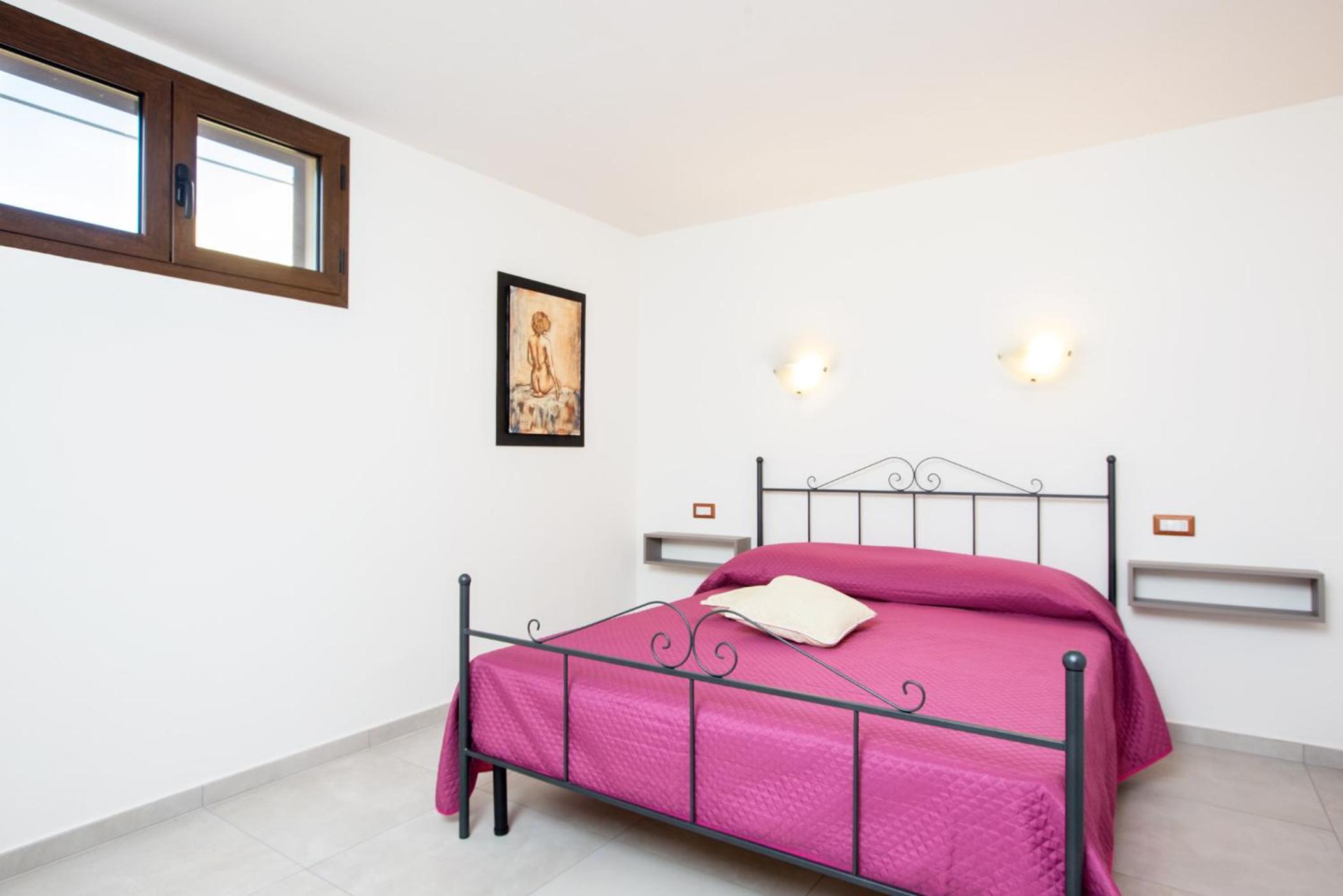 Two-Bedroom House photo 3