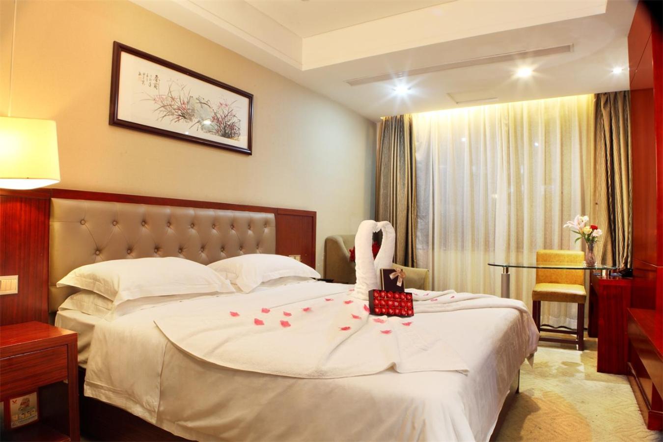 Superior Queen Room photo 1