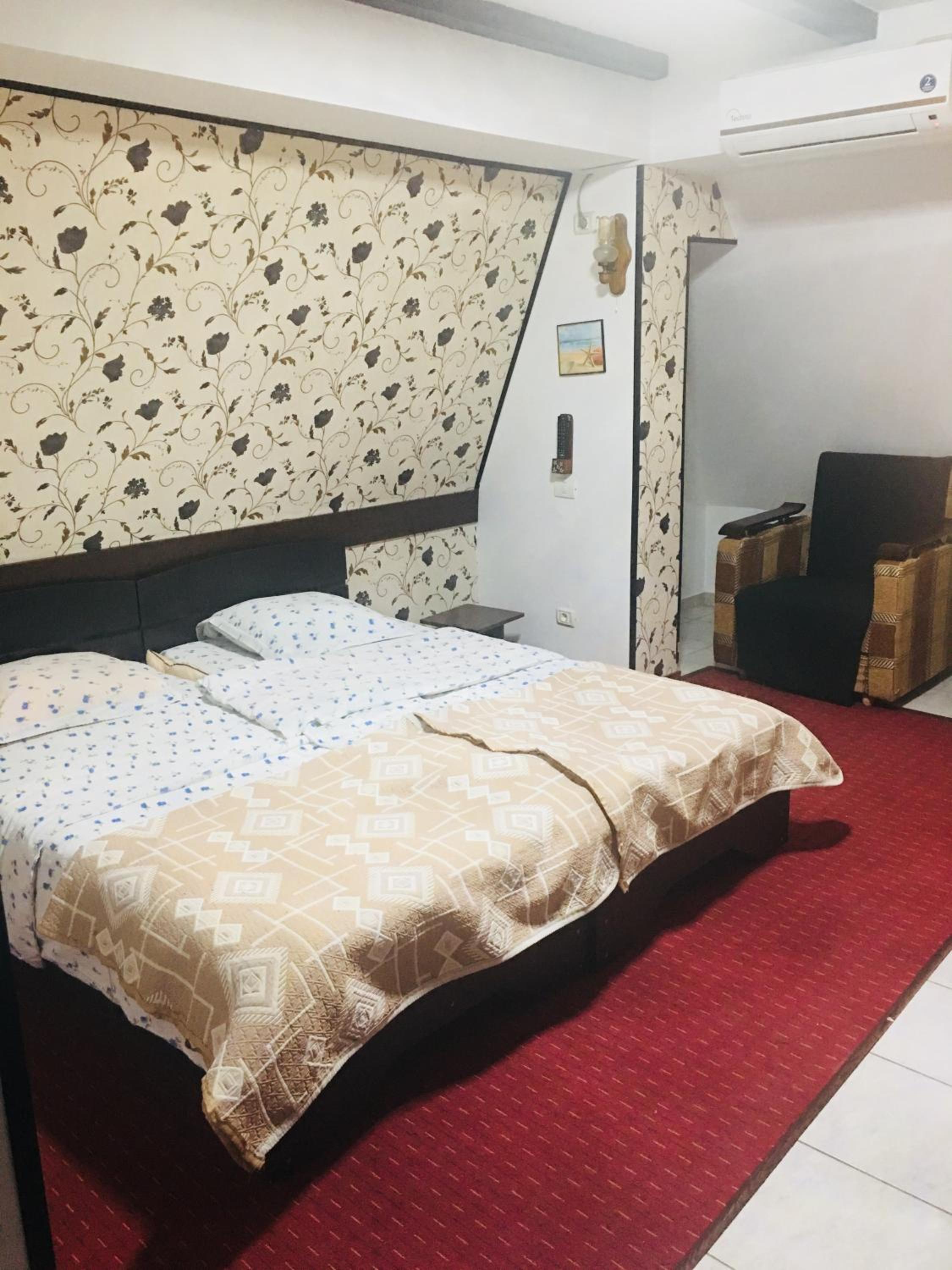 Standard Double/Twin Room - Photo 5