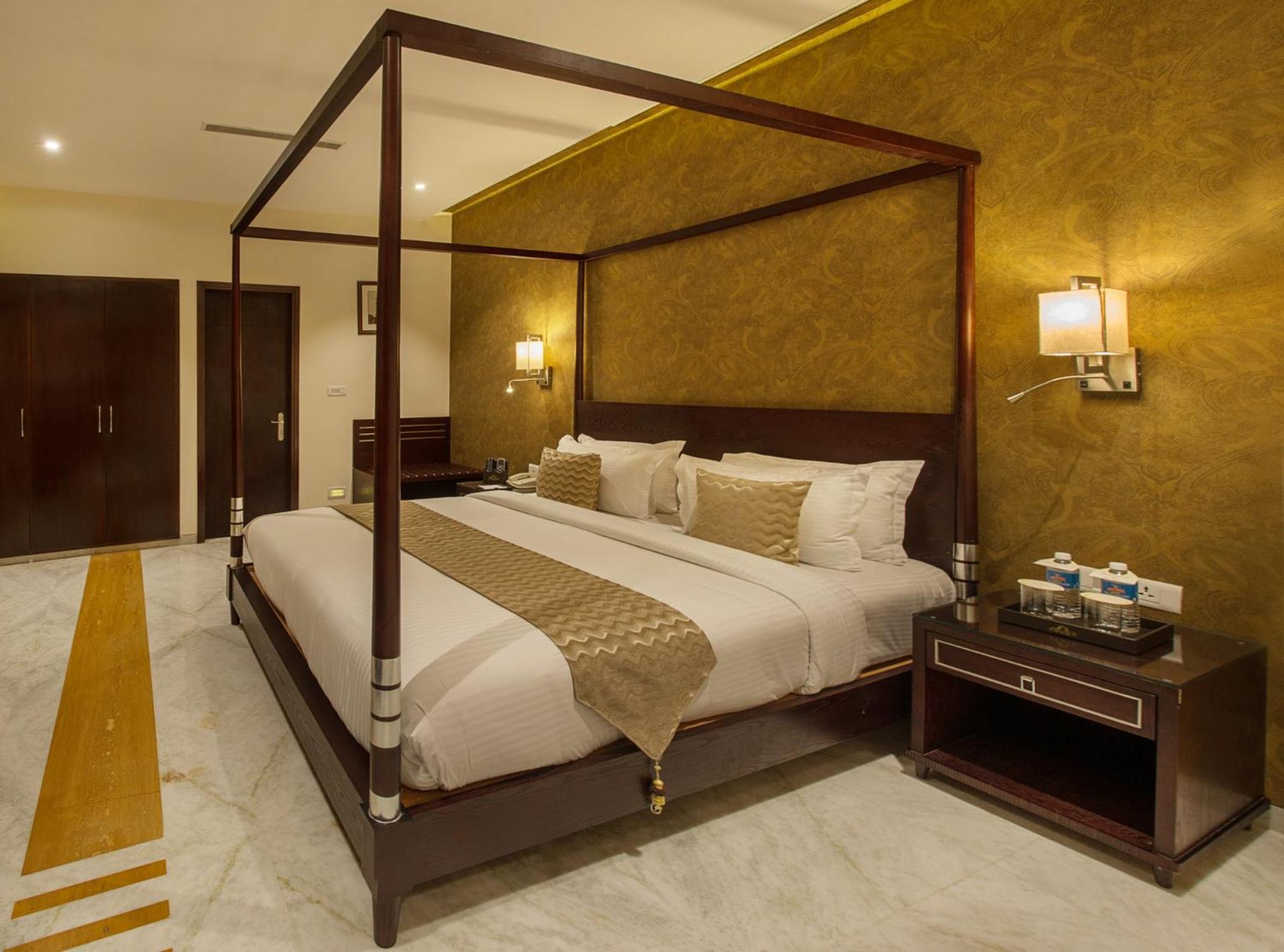 Suite - Photo 8