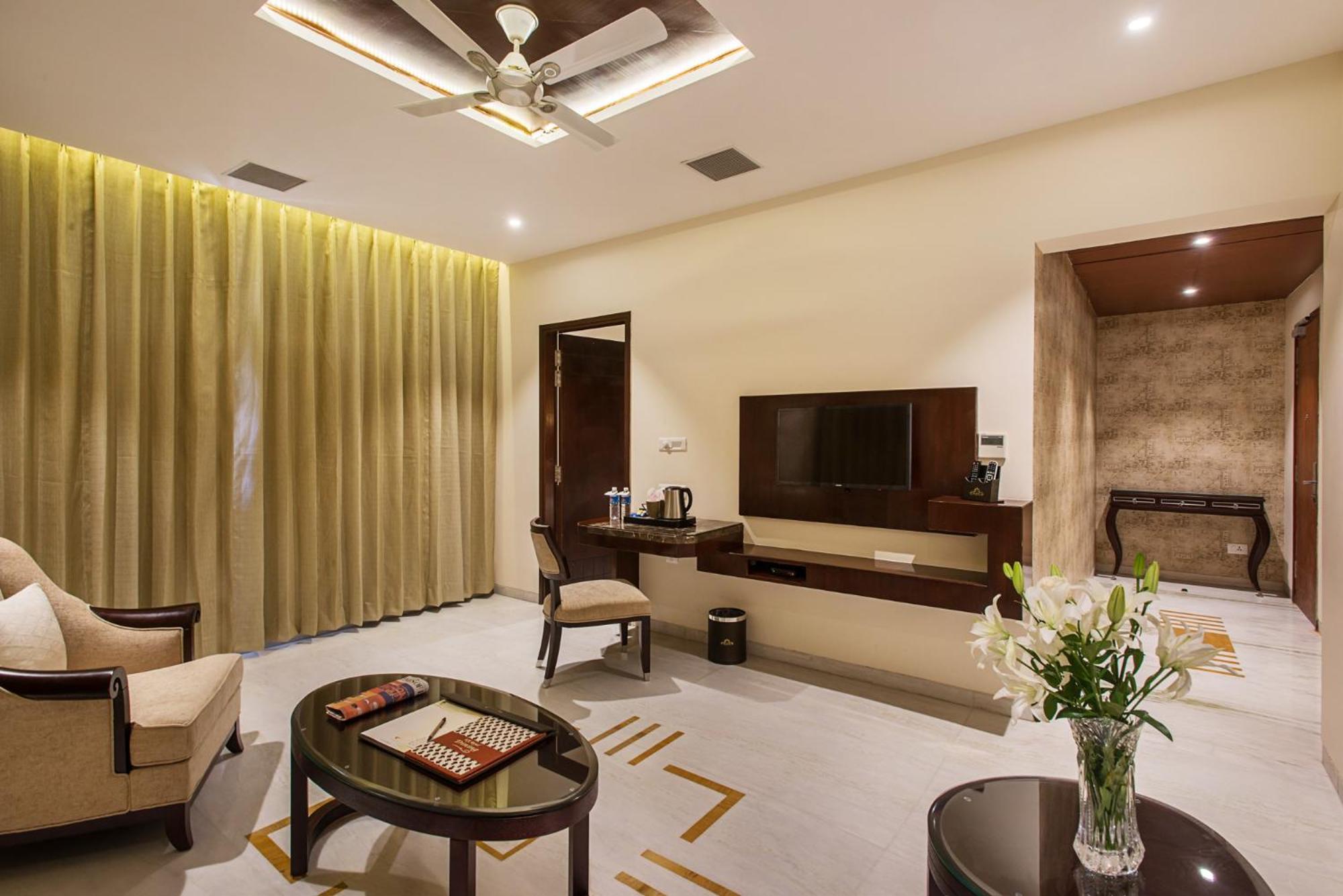 Suite - Photo 4
