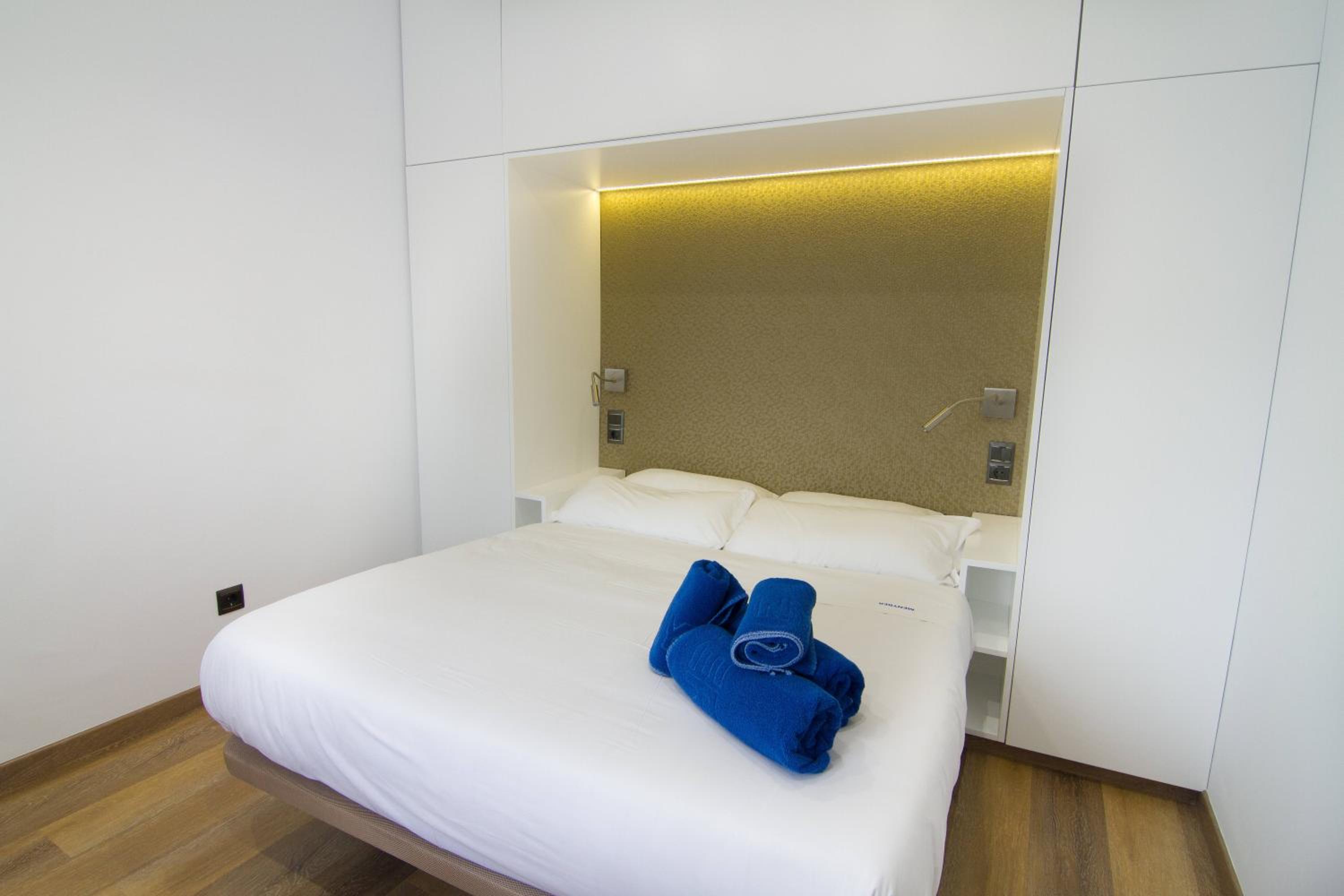 Apartamento con vista a la piscina