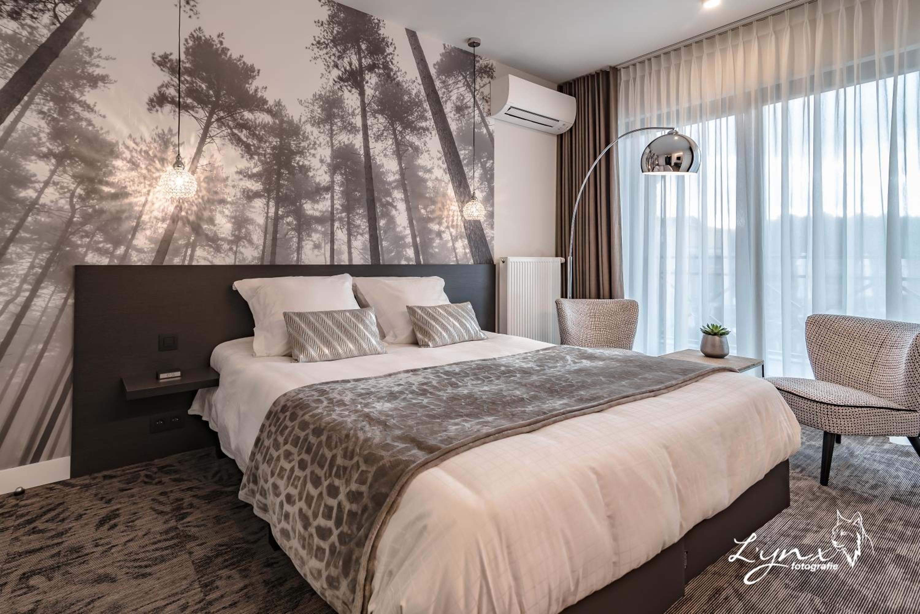 Junior Suite with Balcony - Photo 6