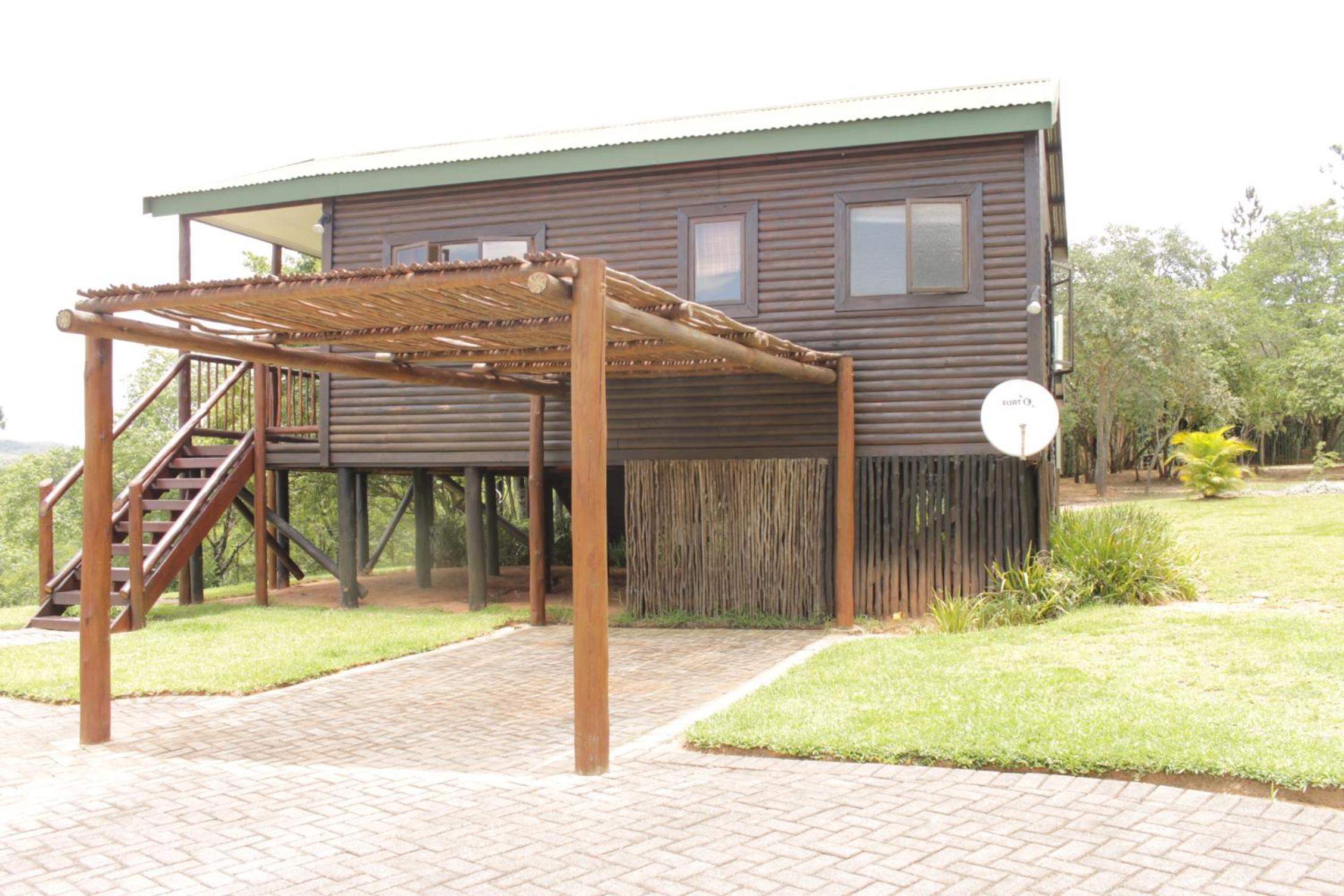 Two-Bedroom Log Cabin photo 2