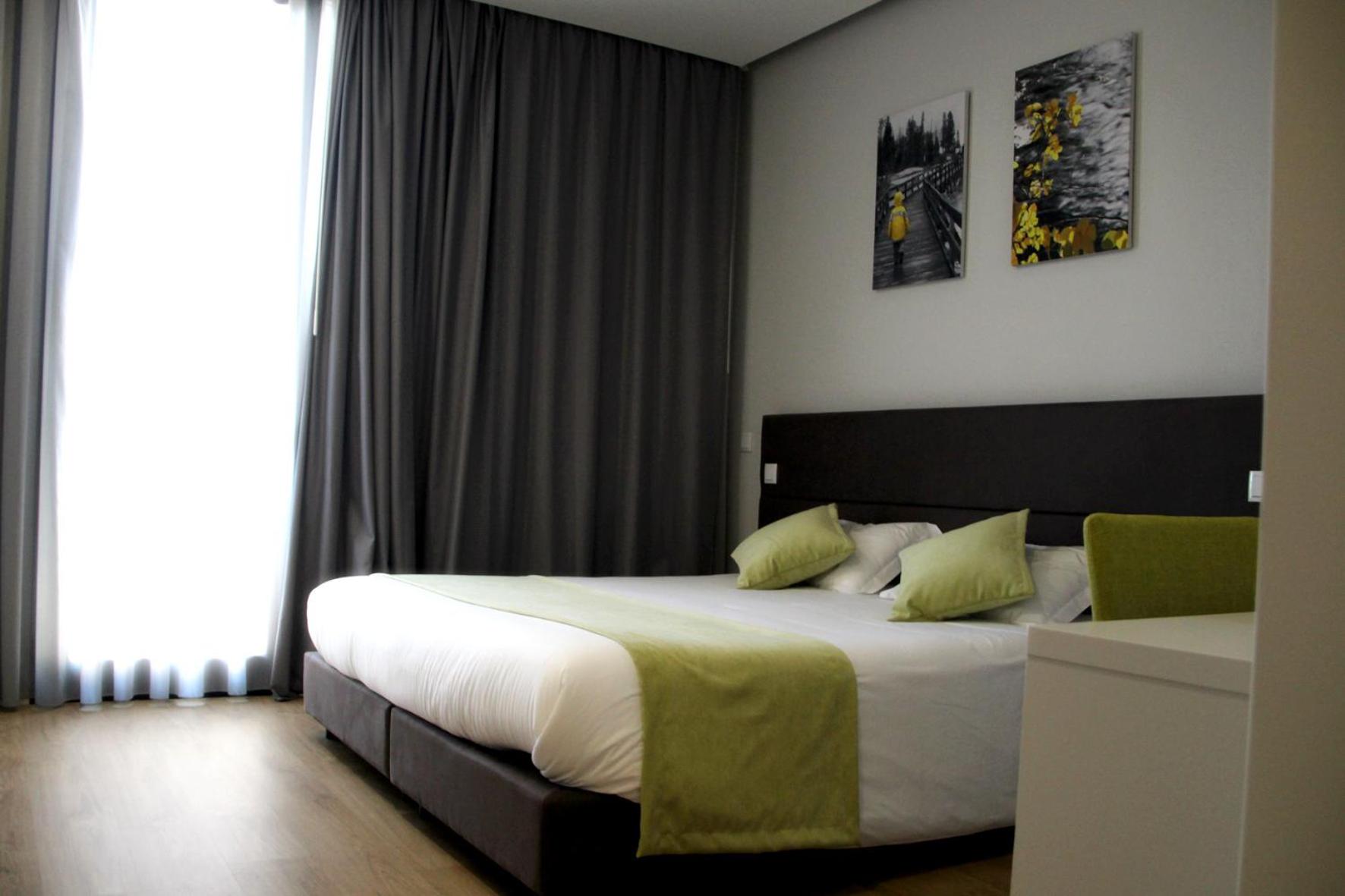 Deluxe Room - Photo 2