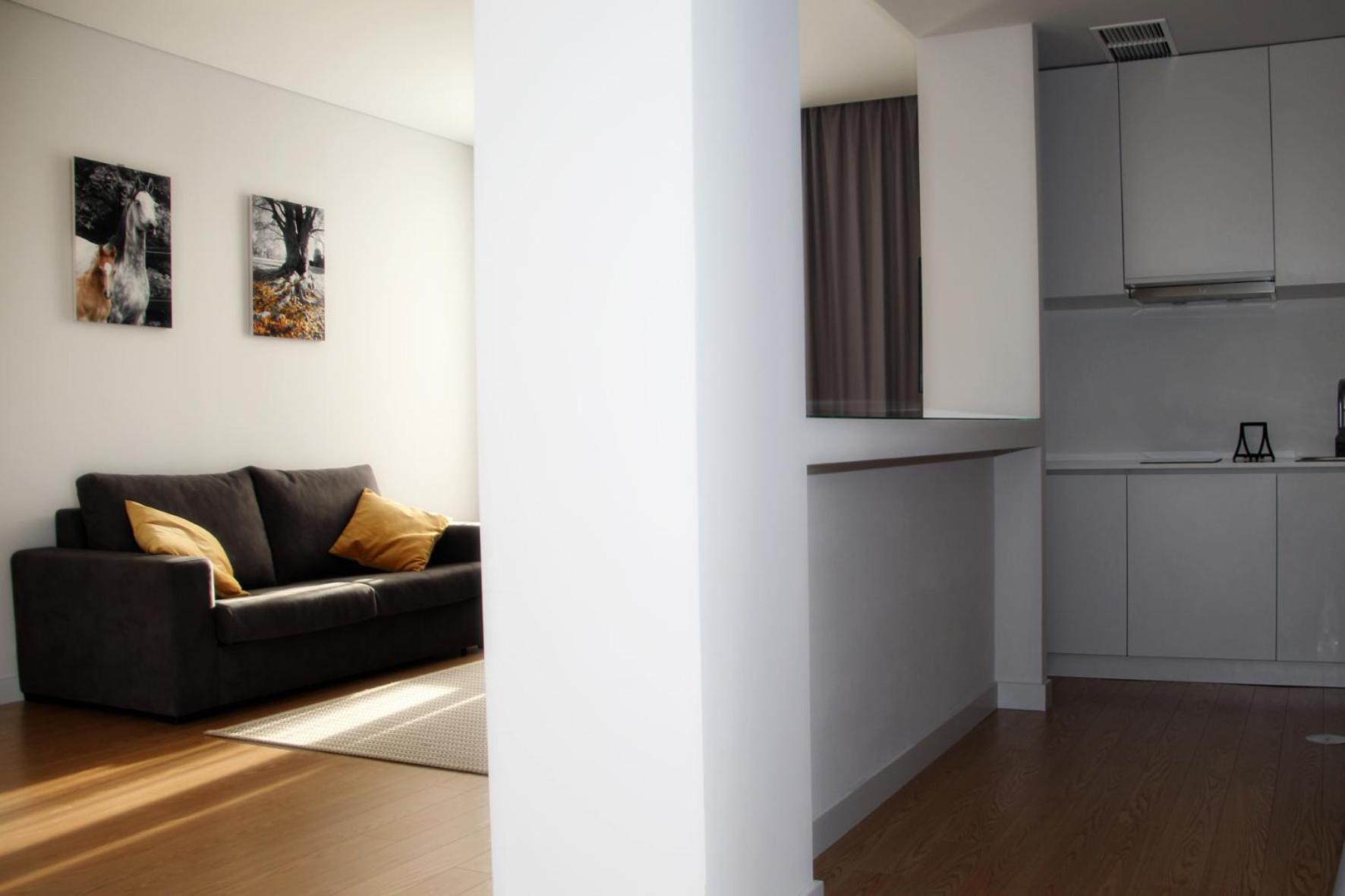 One-Bedroom Apartment - Photo 9