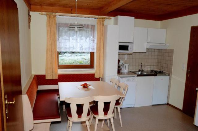 Apartment with Mountain View photo 3