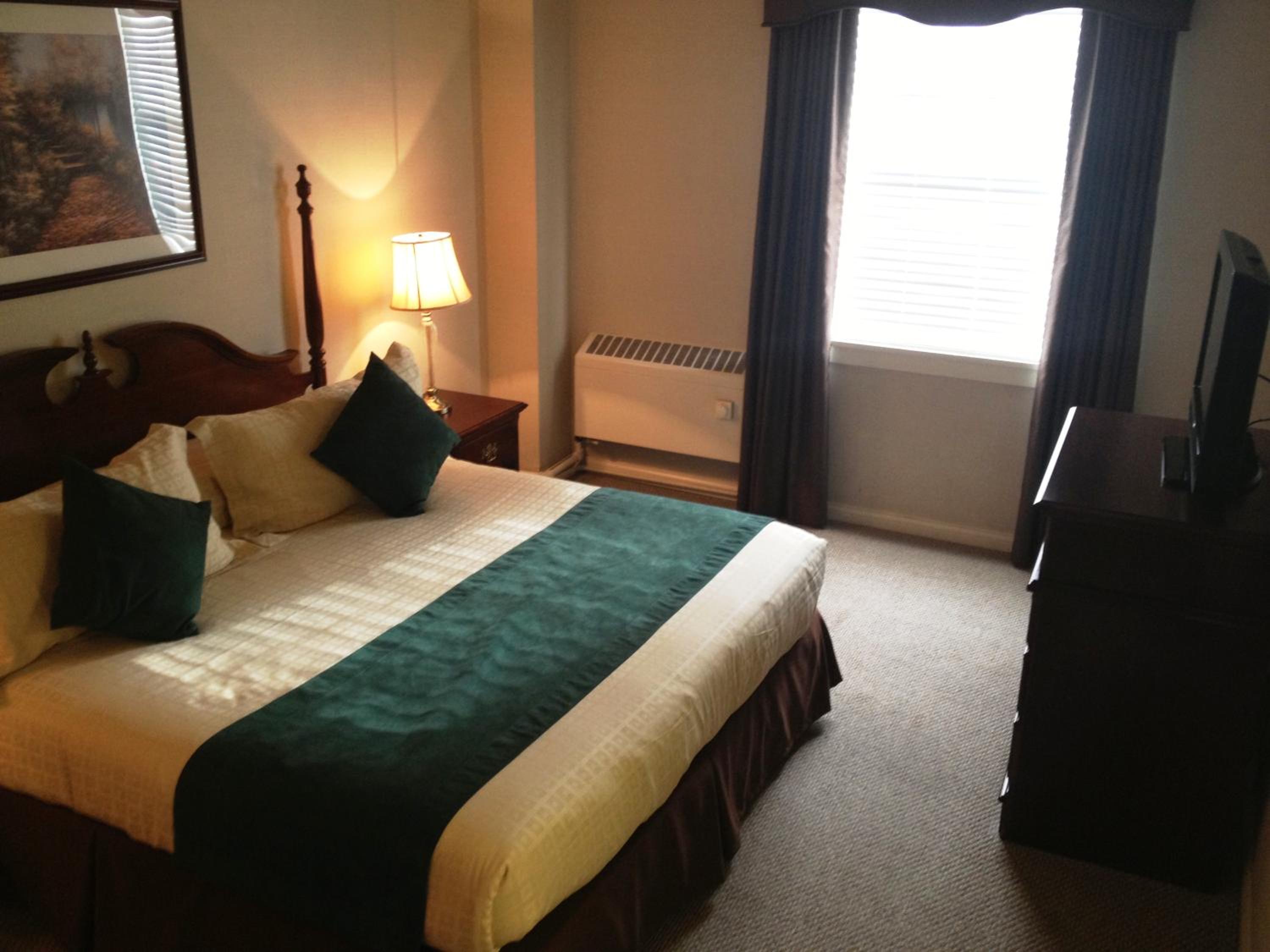 King Room - Non-Smoking photo 3