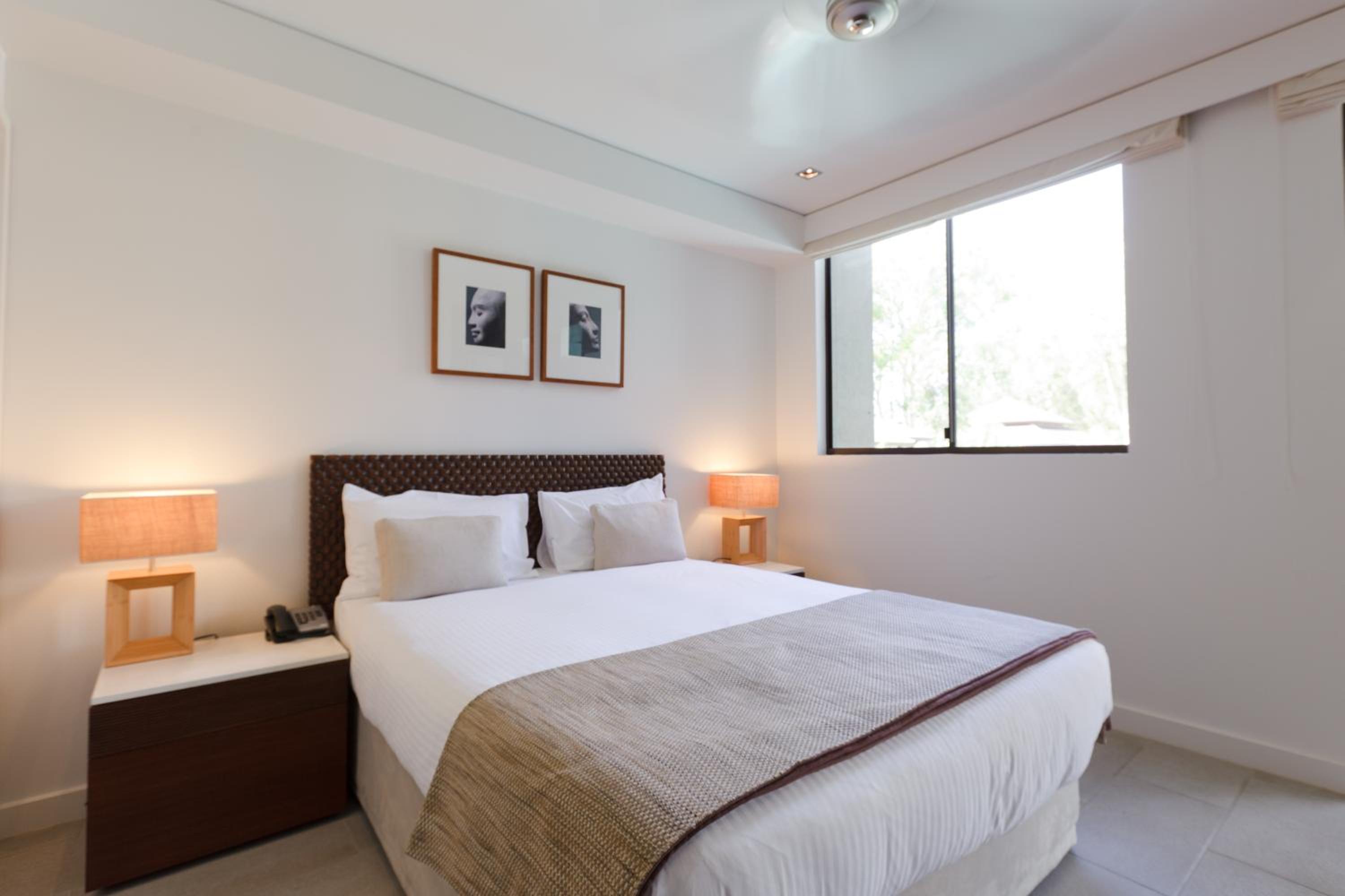 One-Bedroom Apartment - Photo 4