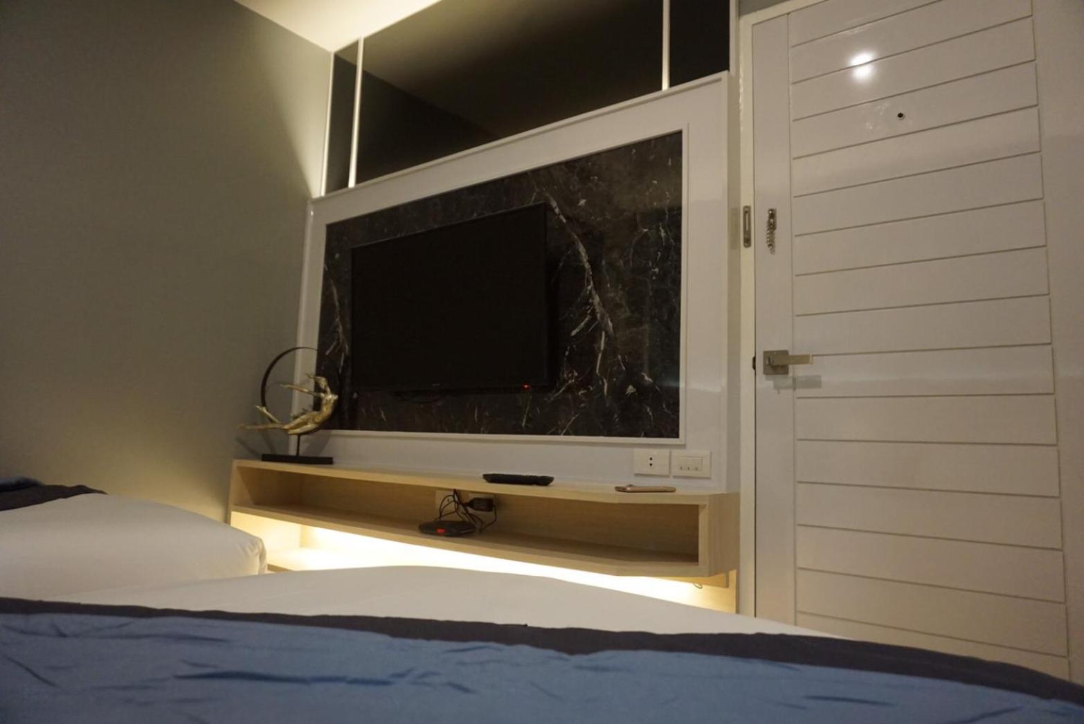 Twin Room with Terrace - Photo 2