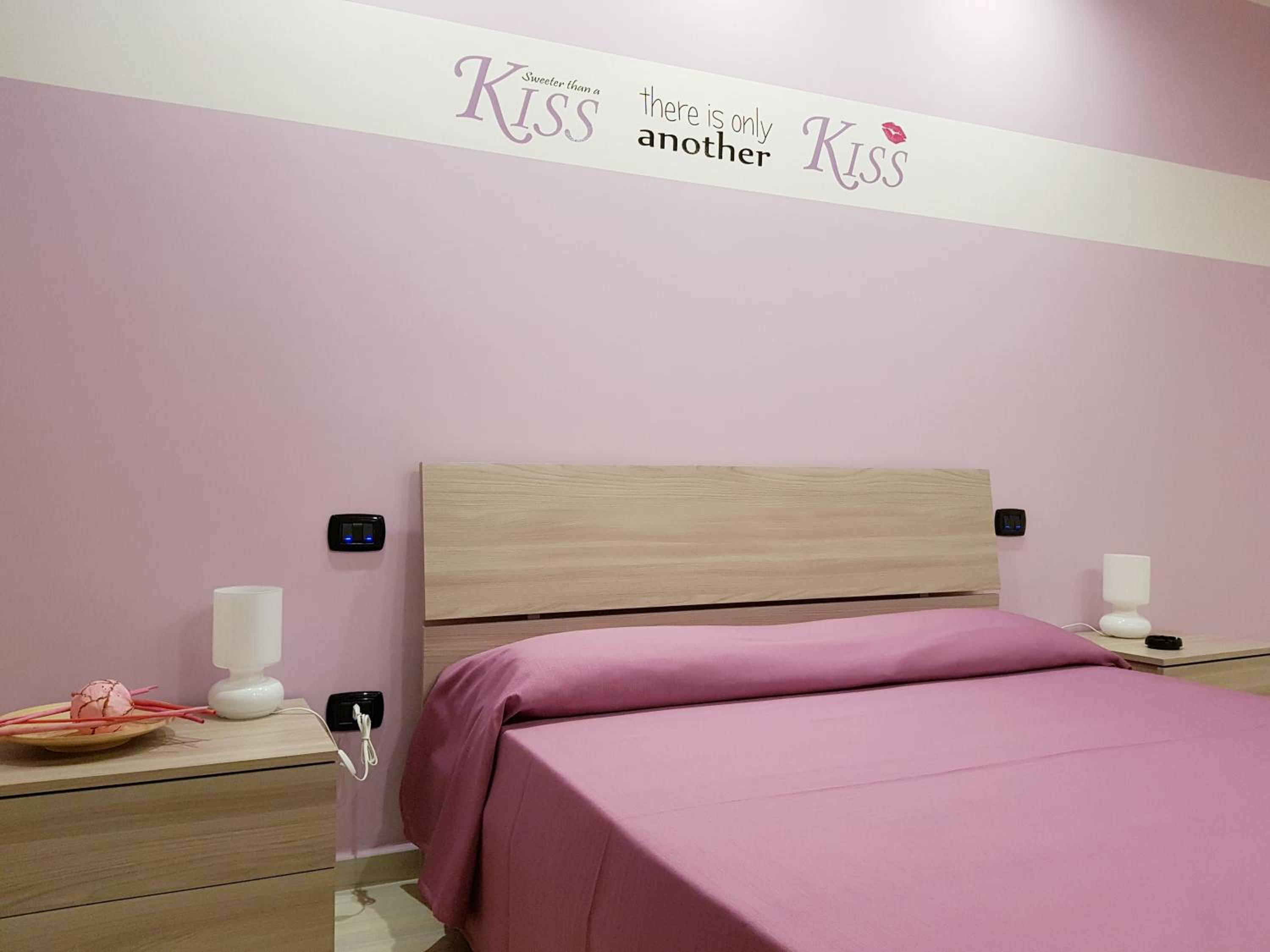Deluxe Room (2 Adults + 1 Child) photo 1