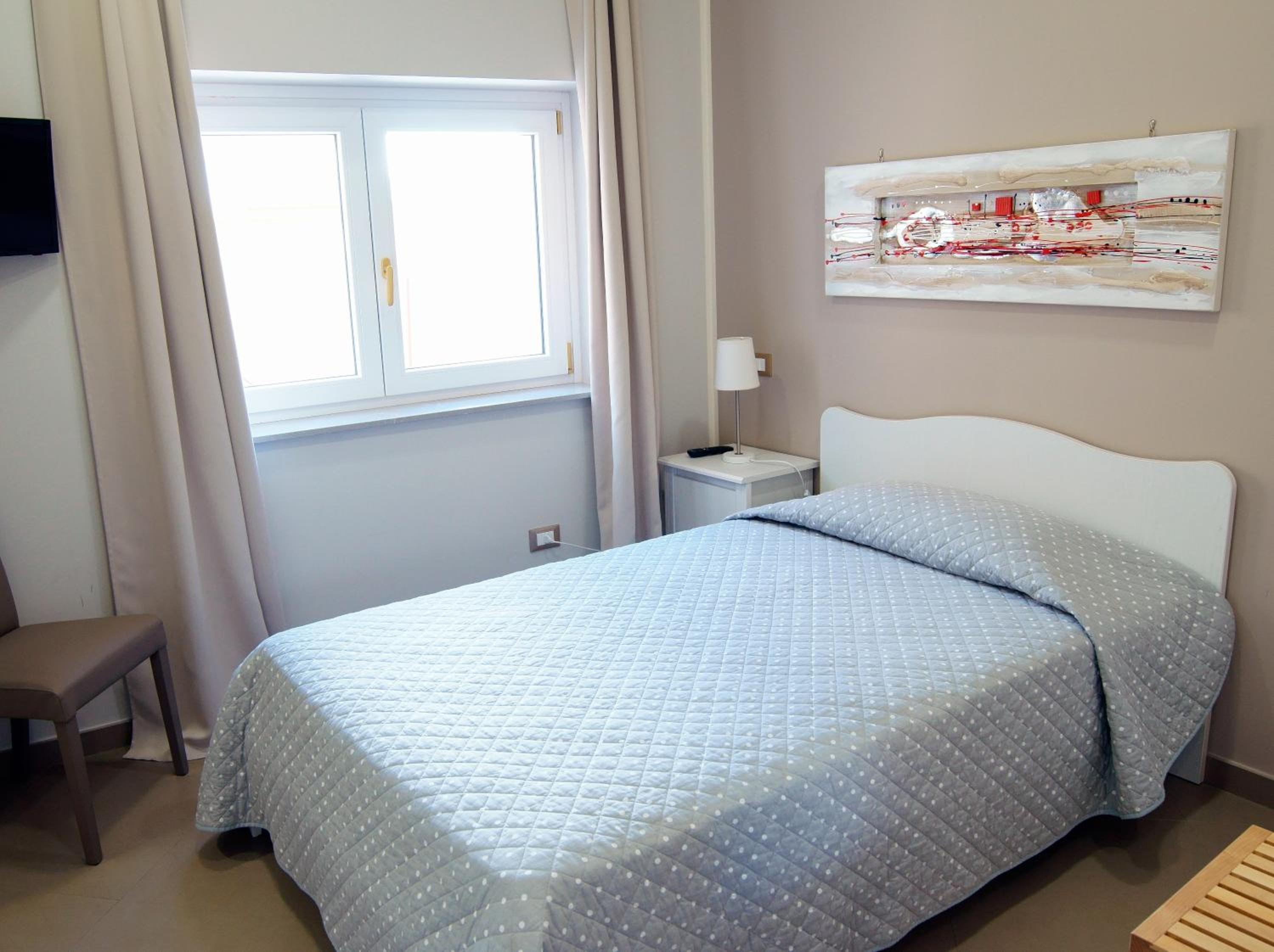 Single Room photo 1