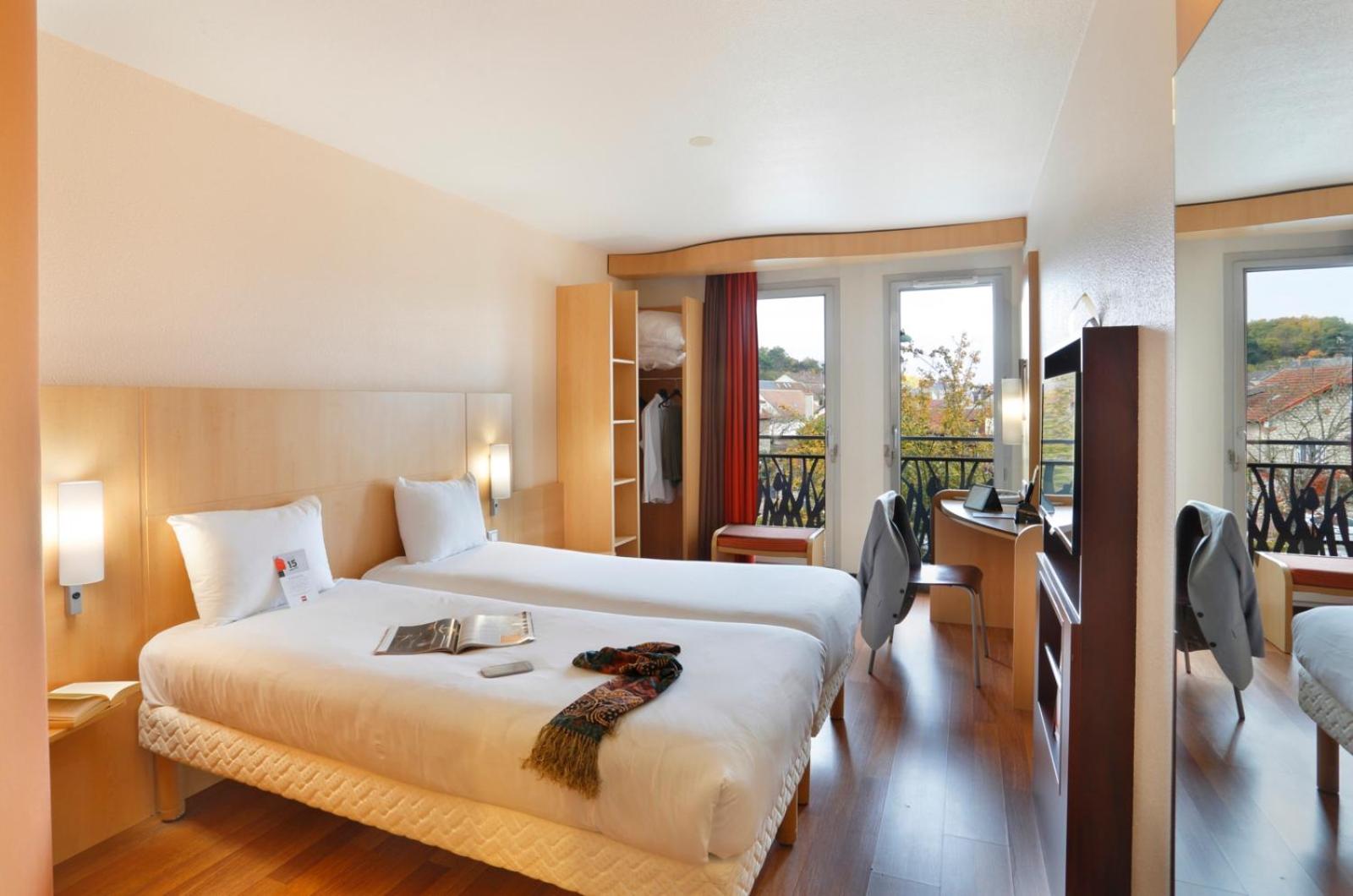 Standard Twin Room - Photo 2