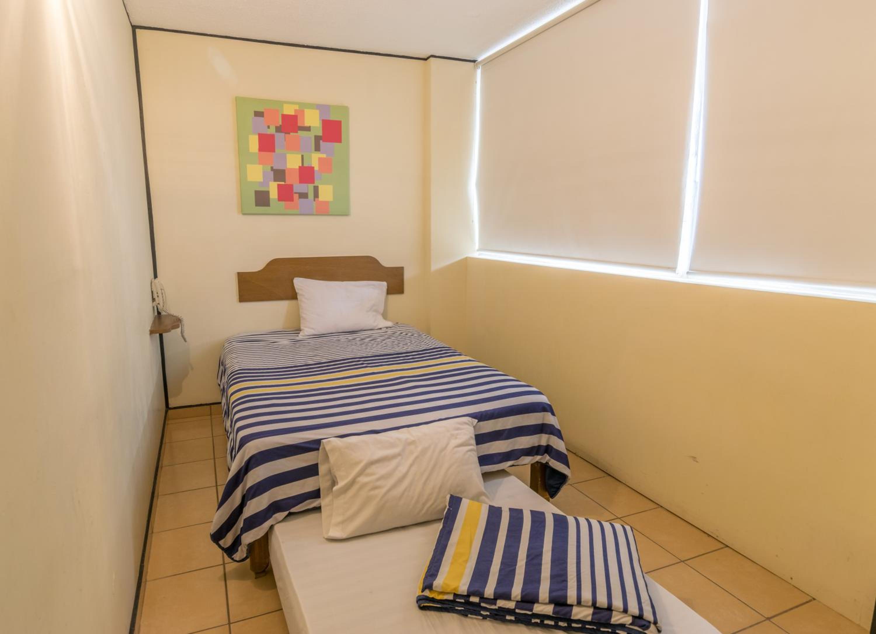 Basic Triple Room - Photo 4