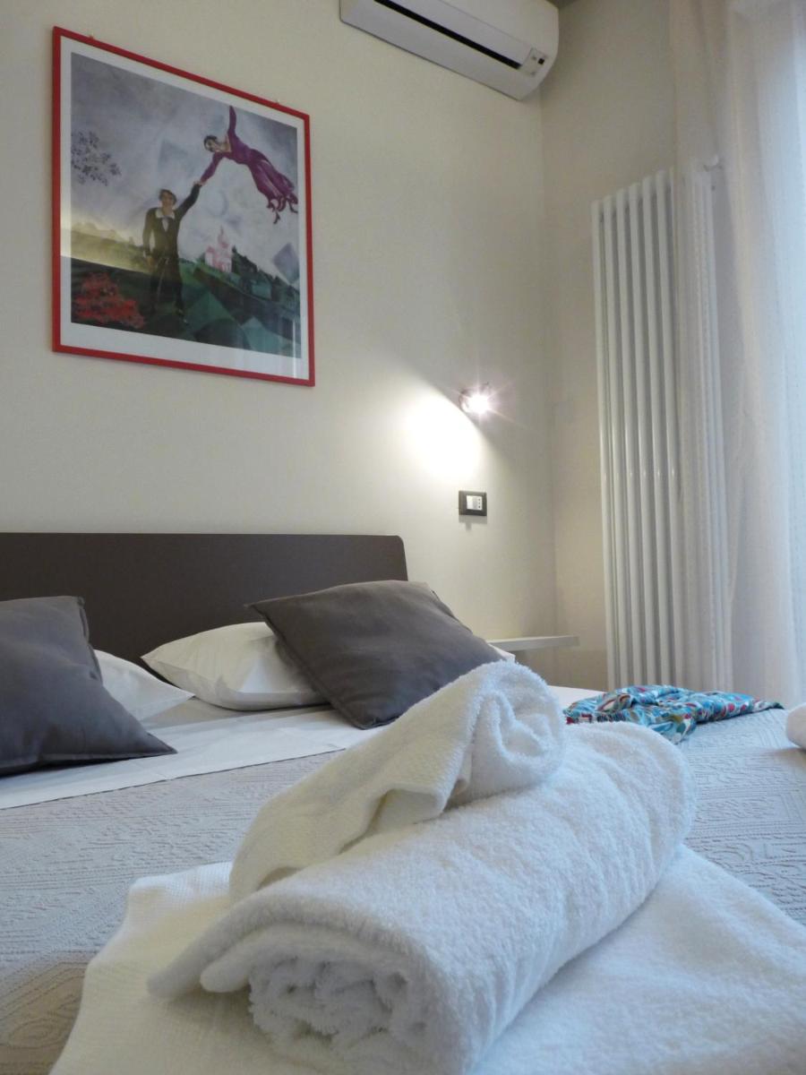 Double Room with Balcony photo 2