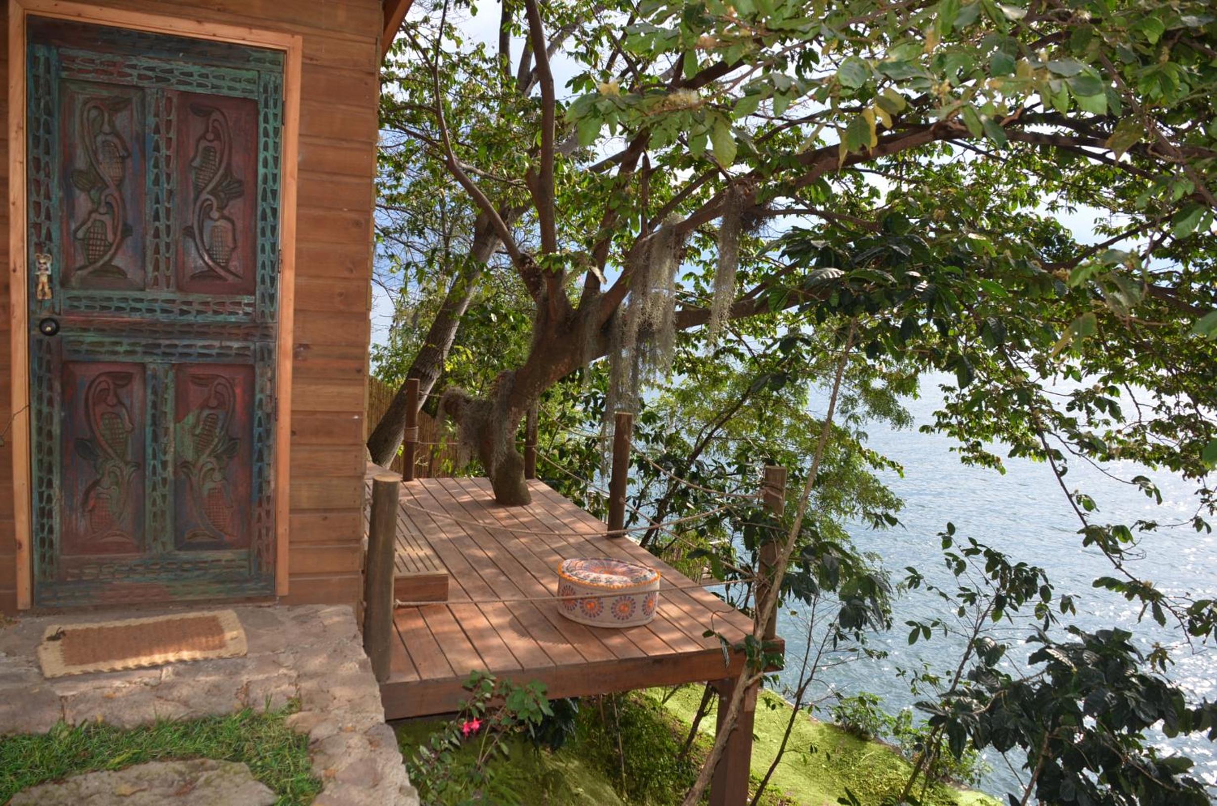 Bungalow - Water Front 