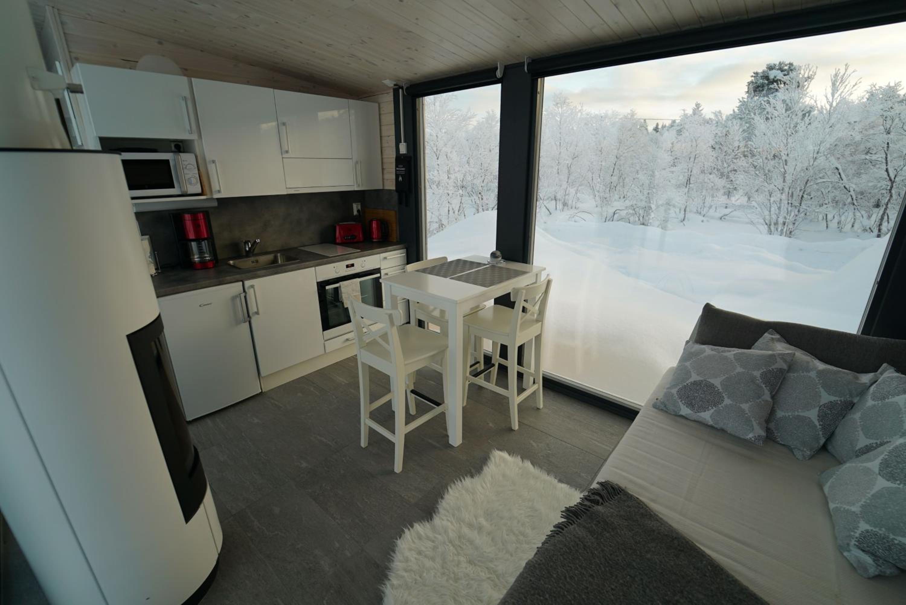 One-Bedroom House - Photo 5