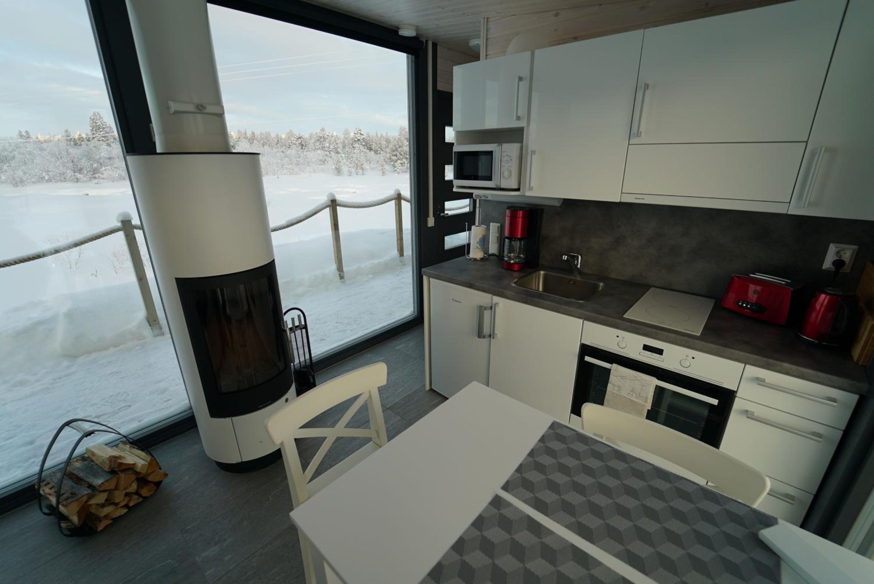 One-Bedroom House - Photo 4