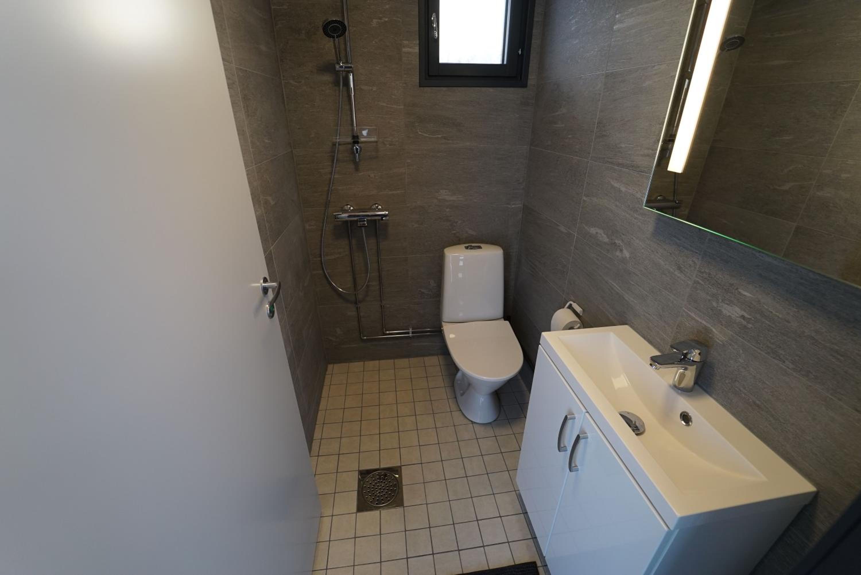 One-Bedroom House - Photo 7