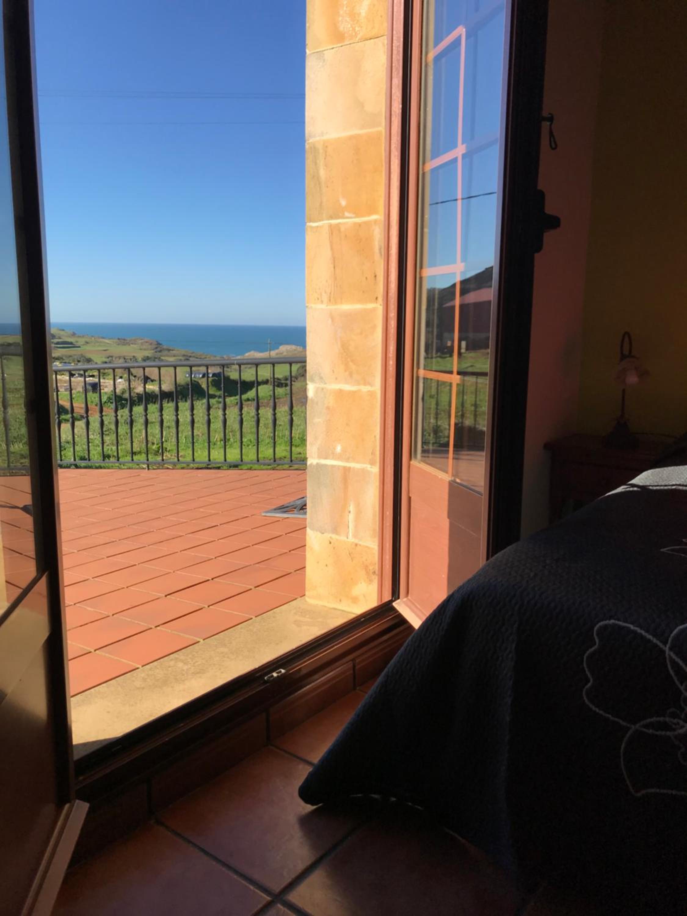 Deluxe Double Room with Balcony and Sea View photo 3
